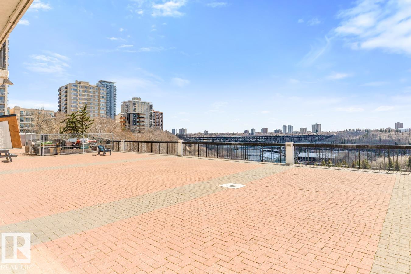 https://zimg.paragon.ice.com/ParagonImages/Property/PM/RAE/225398082/31/0/0/35e2a5df578ecaa912e5b1b7879ac04f/1/931dc29a28b444a3715d92c8217b83ea/225398082-53a51ca5-b9aa-4ed8-a94f-e69aefbecba8.JPG