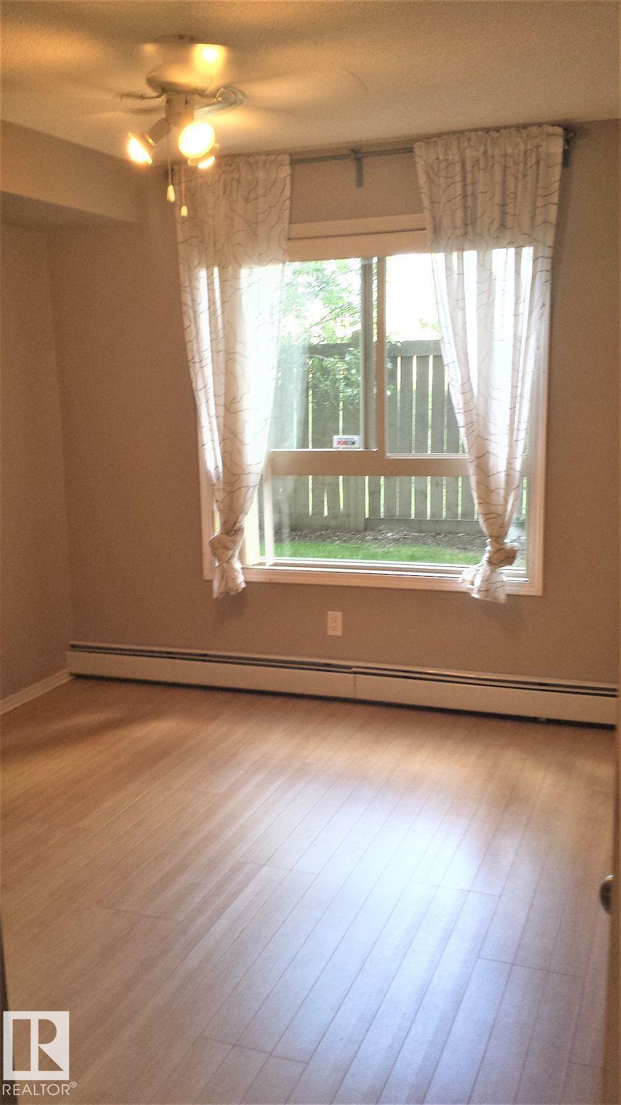Photo 14 at 117 - 17003 67 Avenue NW, Callingwood South, Edmonton