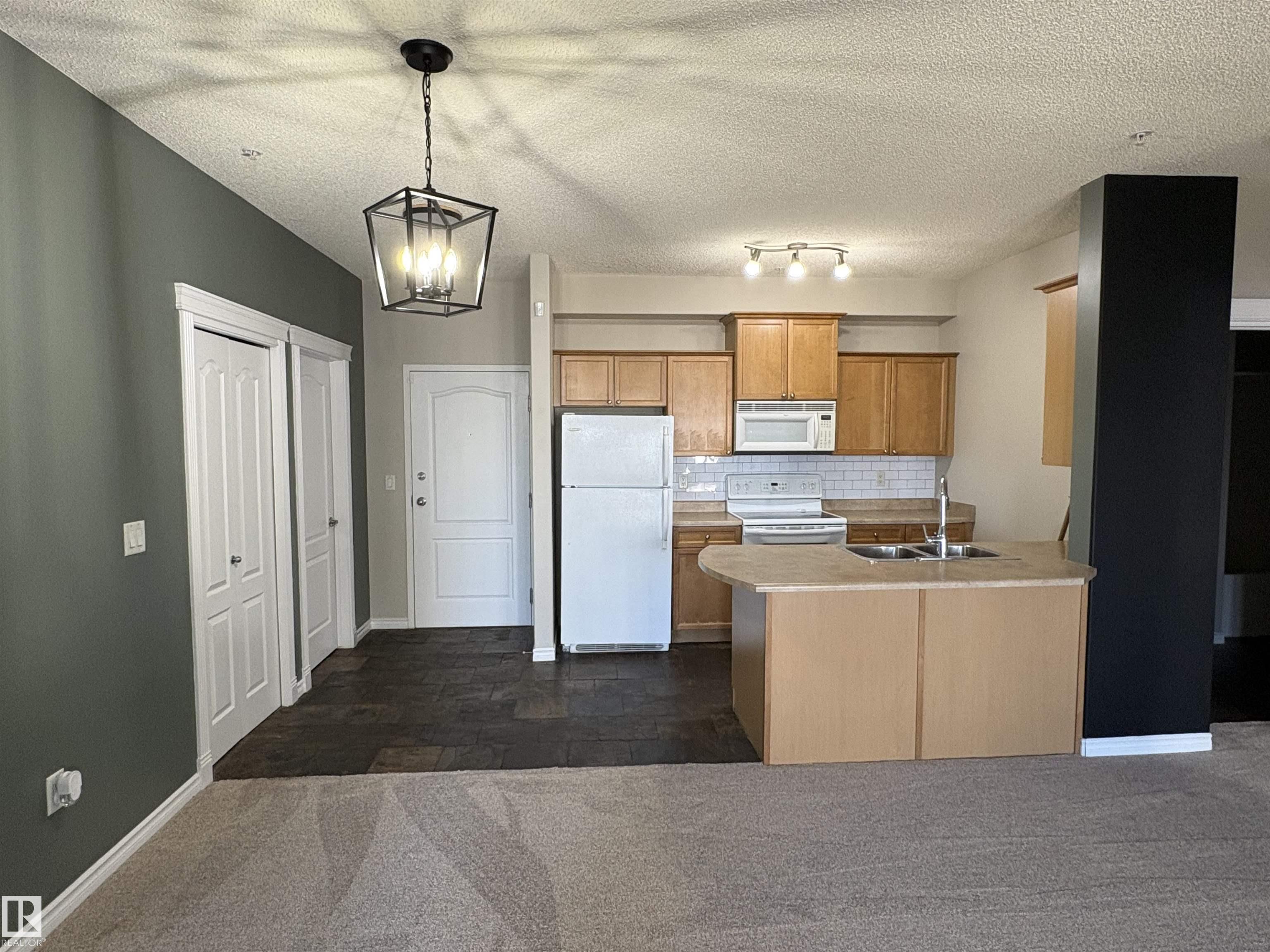 Photo 9 at 224 - 16807 100 Avenue NW, Glenwood, Edmonton