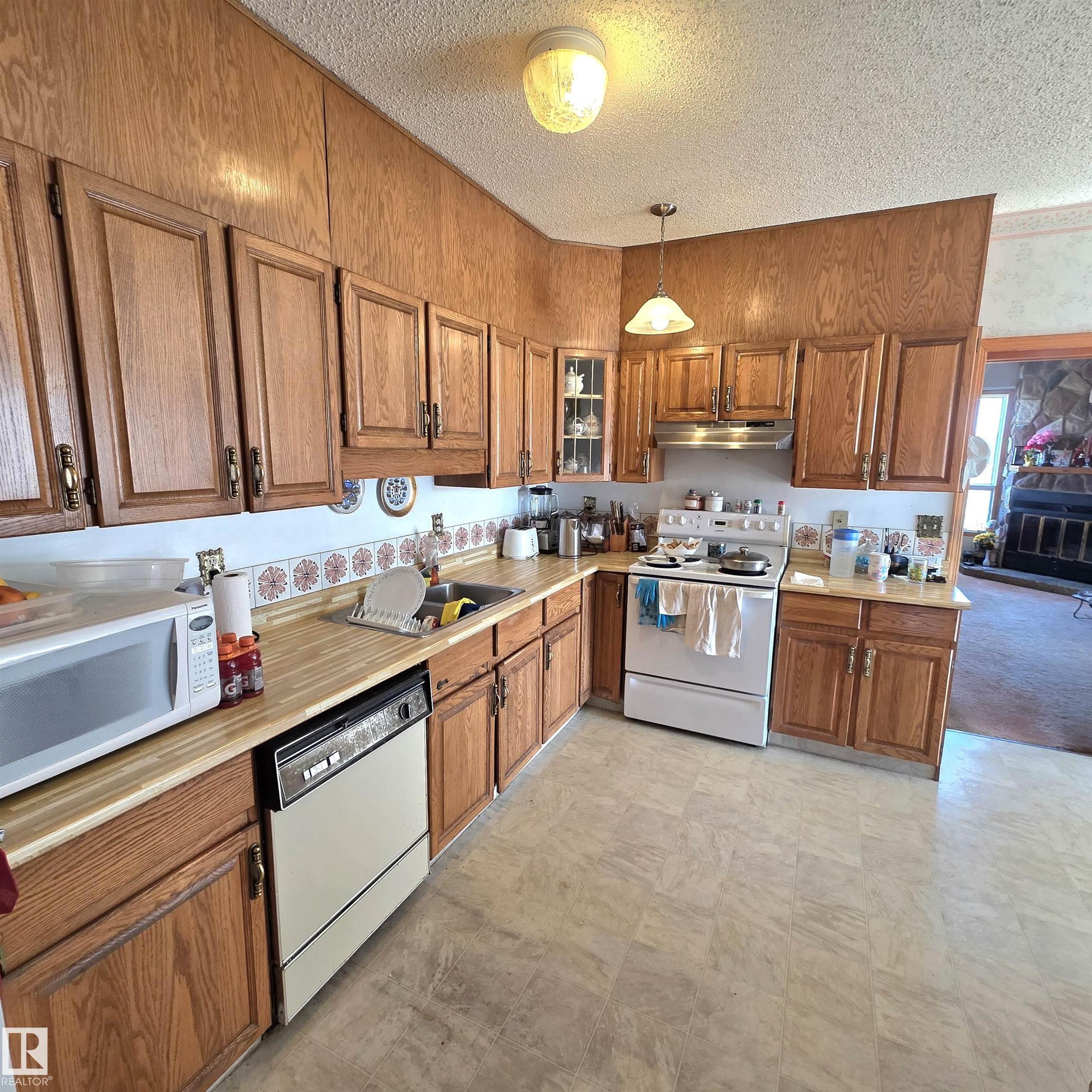 Photo 10 at 52507 Range Road 73, None, Rural Parkland County