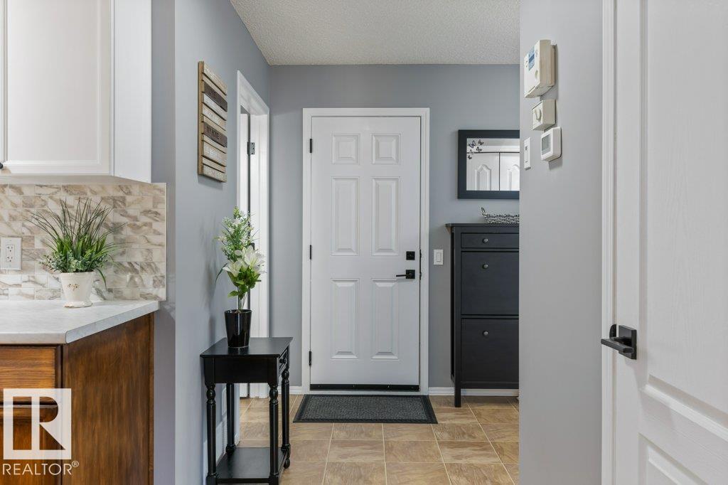 Photo 7 at 8938 179a Avenue NW, Klarvatten, Edmonton