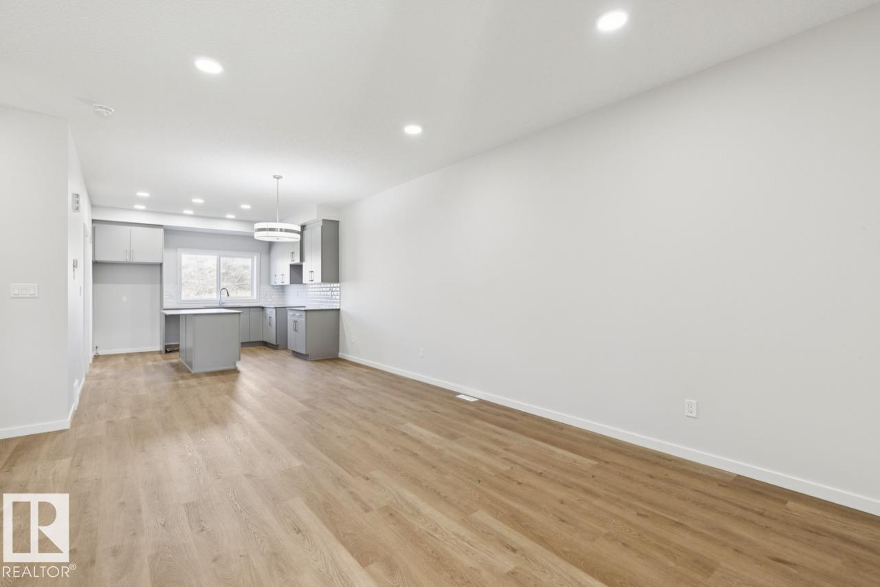 https://zimg.paragon.ice.com/ParagonImages/Property/PM/RAE/225398117/14/0/0/884e80ab5e430a96cbc5fbf85084596b/1/64b9f067086f187a9e7df3545d909d9b/225398117-d1785577-0421-4835-98b7-adb3252334fd.JPG