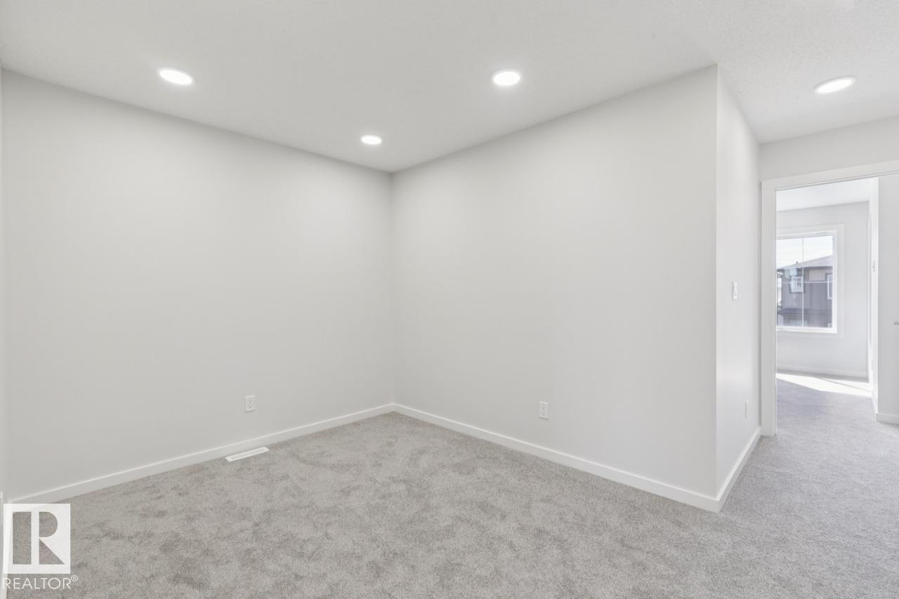 https://zimg.paragon.ice.com/ParagonImages/Property/PM/RAE/225398117/16/0/0/5f31942d5ccd630448b8d2ae3363a15d/1/64b9f067086f187a9e7df3545d909d9b/225398117-ff14c797-afdf-438c-b183-0b76e4d6ed42.JPG