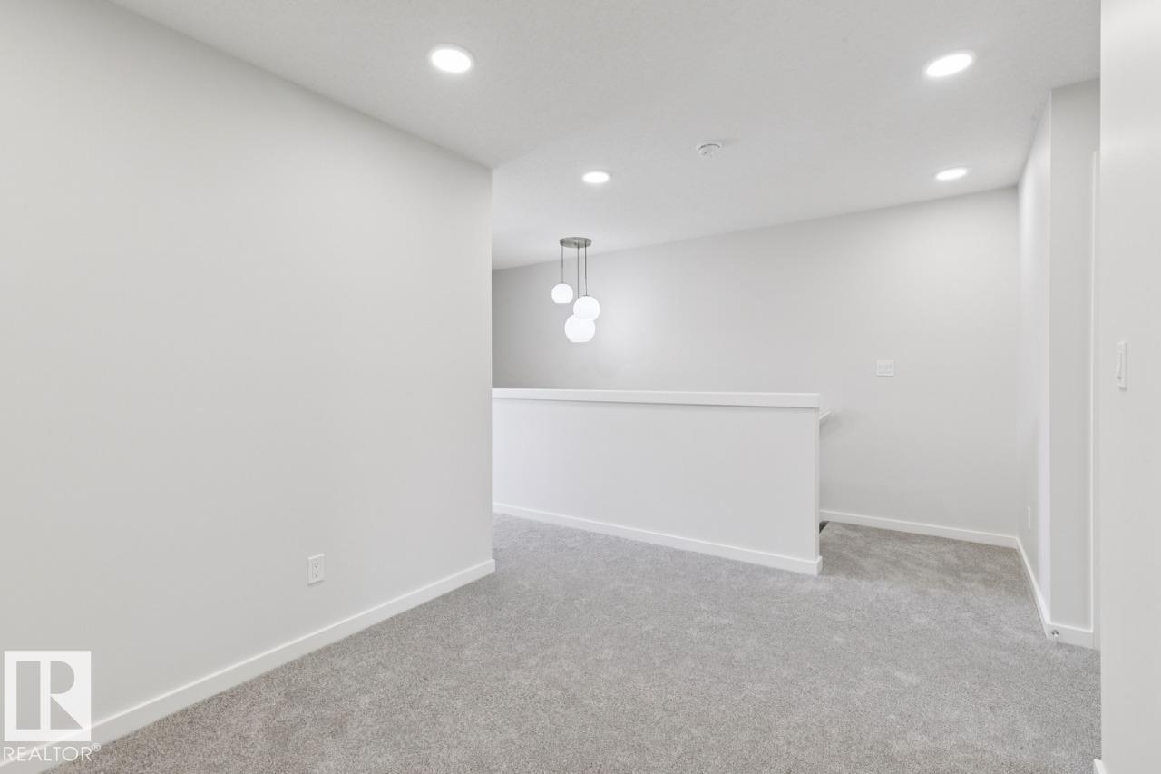 https://zimg.paragon.ice.com/ParagonImages/Property/PM/RAE/225398117/19/0/0/61be3b3b023709b50cf321fef05367f3/1/64b9f067086f187a9e7df3545d909d9b/225398117-8420f43d-f181-4ca5-af4c-fce230062190.JPG