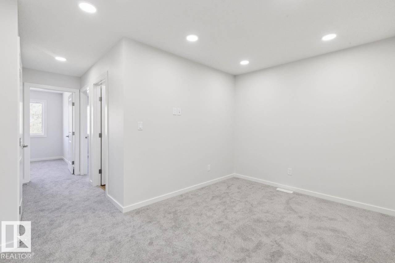 https://zimg.paragon.ice.com/ParagonImages/Property/PM/RAE/225398117/20/0/0/95afc5093d7143c7b44f2be3aaba2ae8/1/64b9f067086f187a9e7df3545d909d9b/225398117-2775f2f8-e5eb-41f8-836a-2737eb6c26be.JPG
