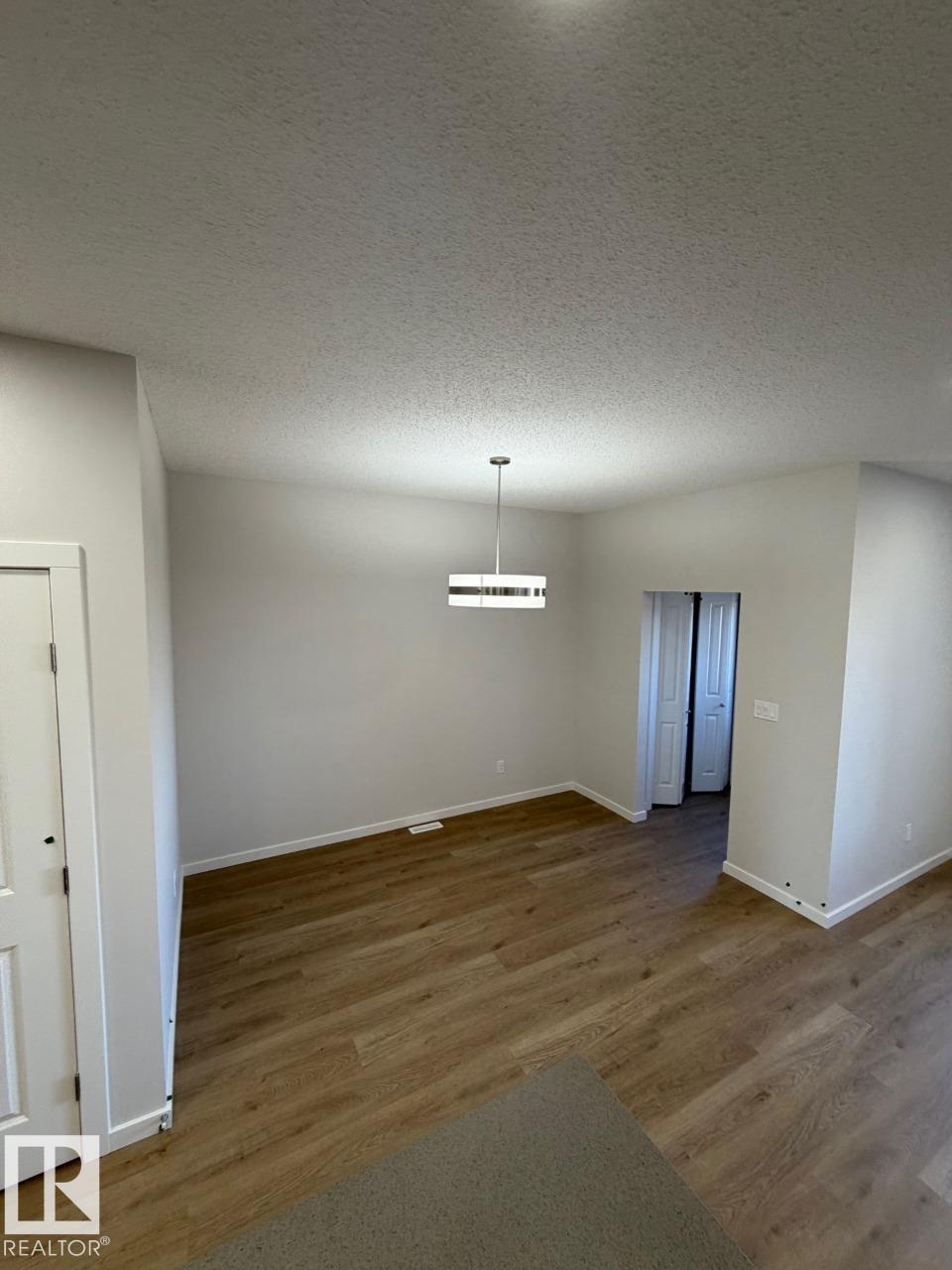 https://zimg.paragon.ice.com/ParagonImages/Property/PM/RAE/225398117/7/0/0/077656459a0a9201951ff7d5bc655458/1/64b9f067086f187a9e7df3545d909d9b/225398117-1e6b28a2-8906-42d8-afc9-756de8593a8c.JPG