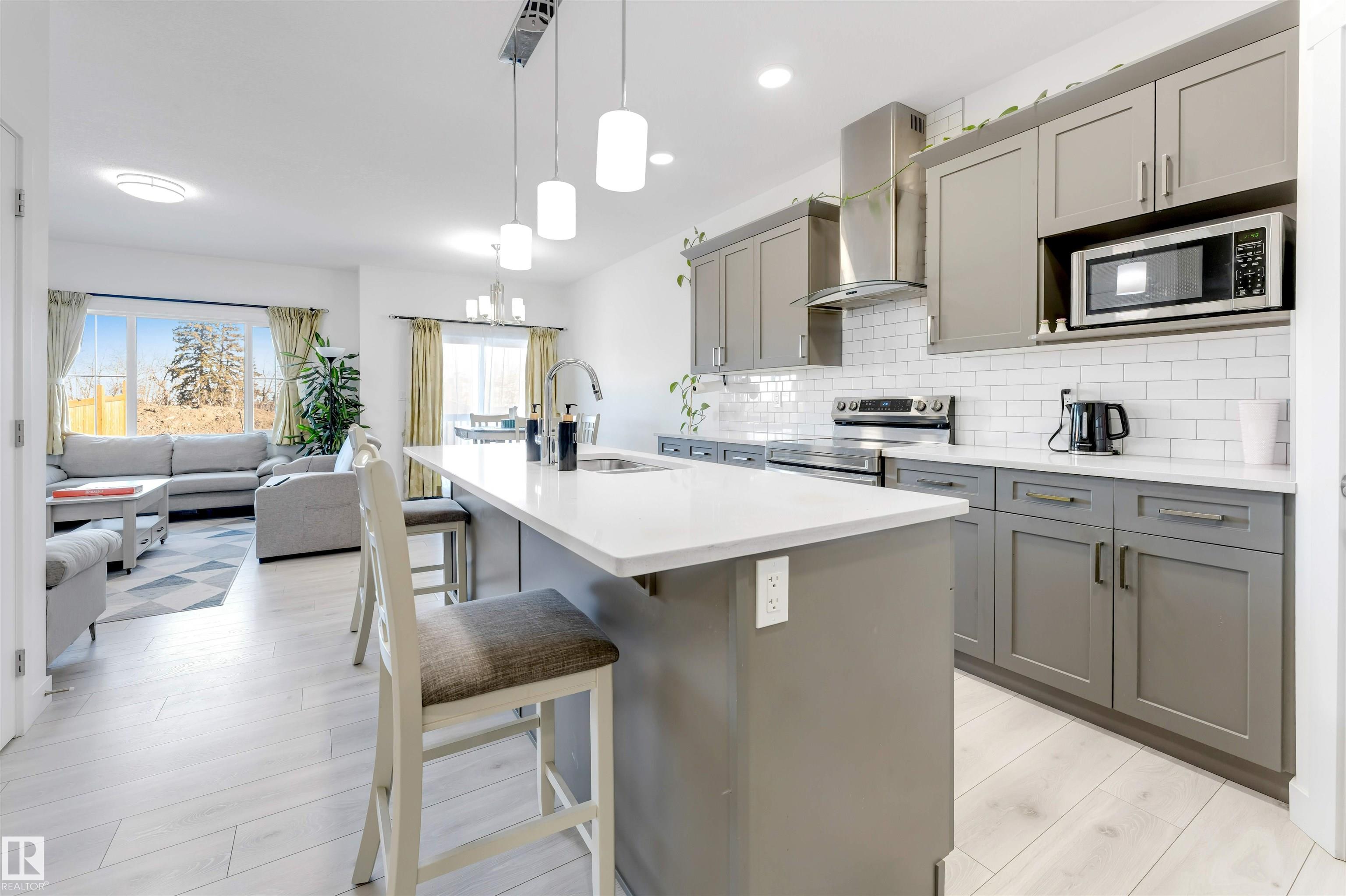 Photo 2 at 407 Conroy Crescent SW, Cavanagh, Edmonton