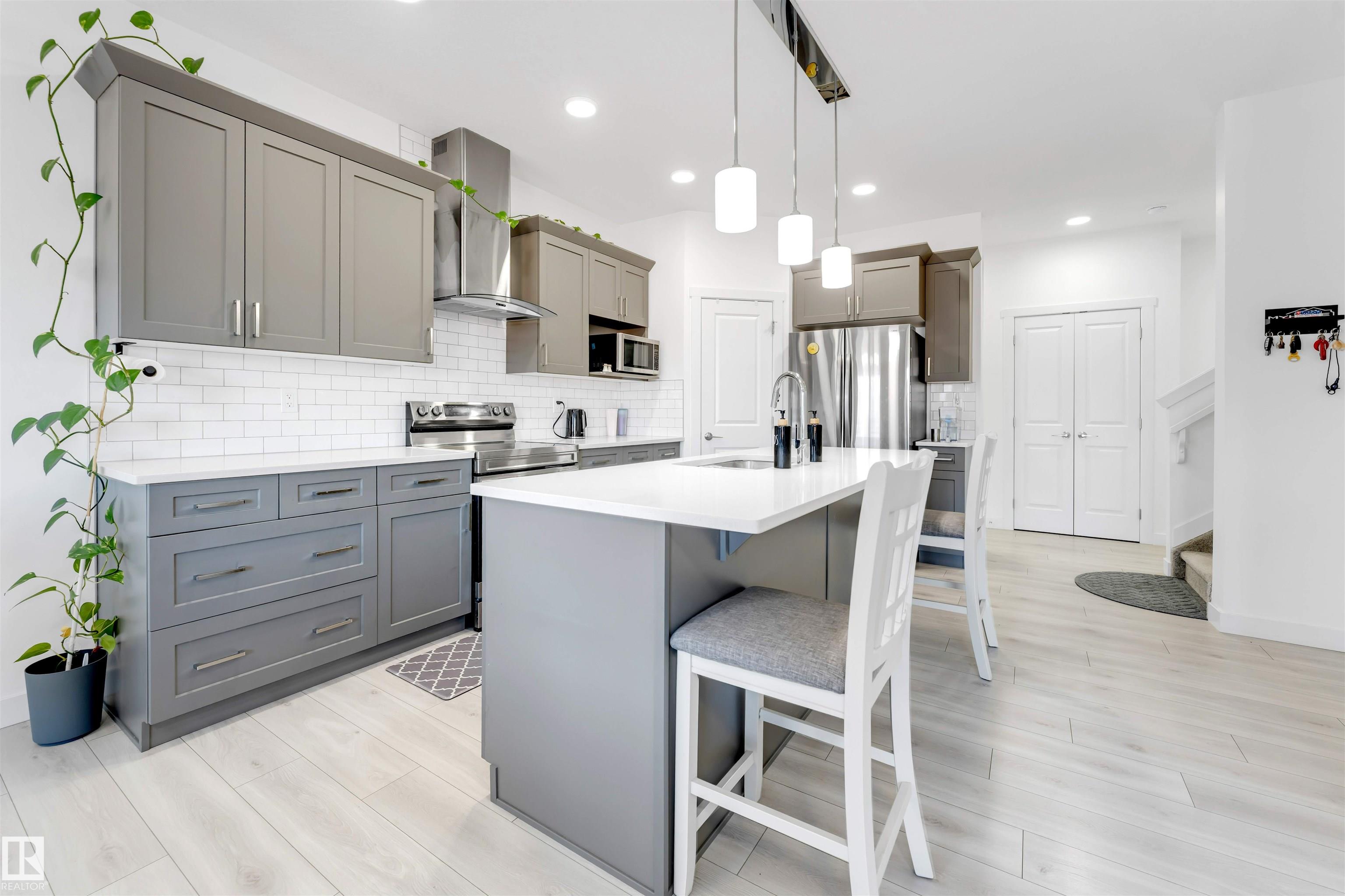 Photo 12 at 407 Conroy Crescent SW, Cavanagh, Edmonton