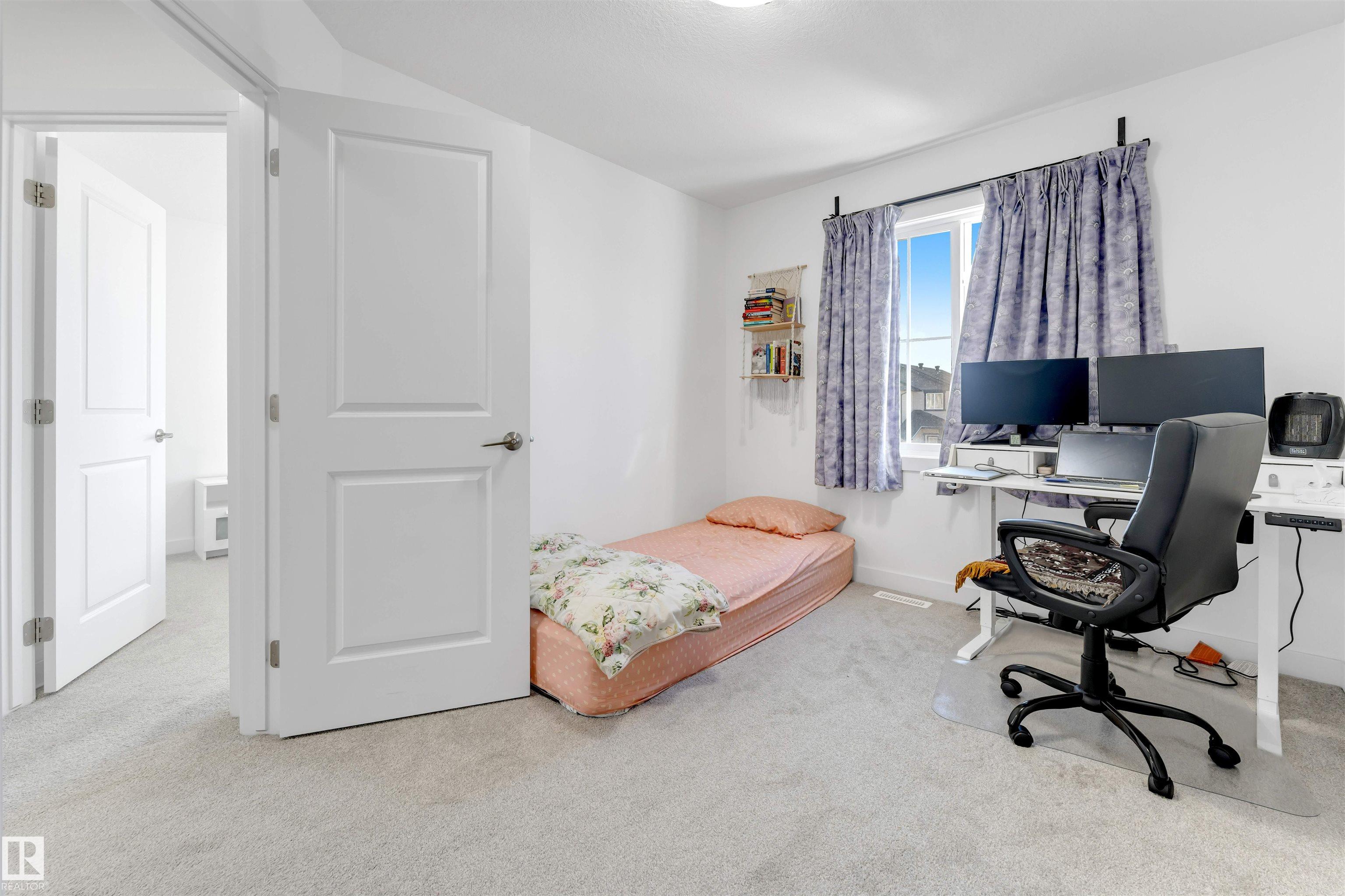 Photo 33 at 407 Conroy Crescent SW, Cavanagh, Edmonton