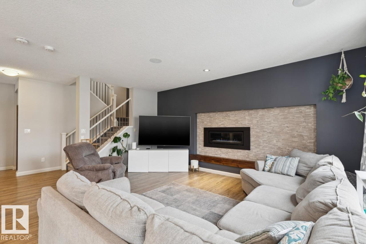 https://zimg.paragon.ice.com/ParagonImages/Property/PM/RAE/225398126/14/0/0/6322d5c631458976b06f66556951b55b/1/25decf31e66ad13addefa98b330a618f/225398126-46d1c9fe-066b-4a25-85a2-eaa766b9b9ae.JPG
