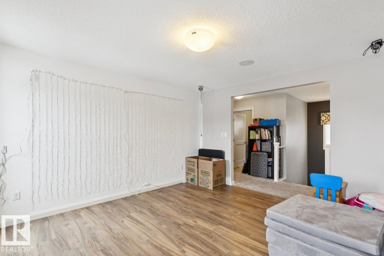 https://zimg.paragon.ice.com/ParagonImages/Property/PM/RAE/225398126/22/0/0/557d19371d3adb2ecad1eeb309419d1f/1/25decf31e66ad13addefa98b330a618f/225398126-d94fb36a-bb23-40b0-9b68-499a6b743015.JPG