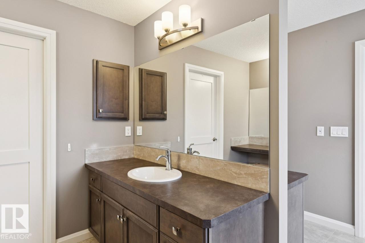 https://zimg.paragon.ice.com/ParagonImages/Property/PM/RAE/225398126/36/0/0/d9a1ded1df13737b7d2c4824f371b7df/1/25decf31e66ad13addefa98b330a618f/225398126-48011022-5708-4912-b1ae-9f9f239bf225.JPG