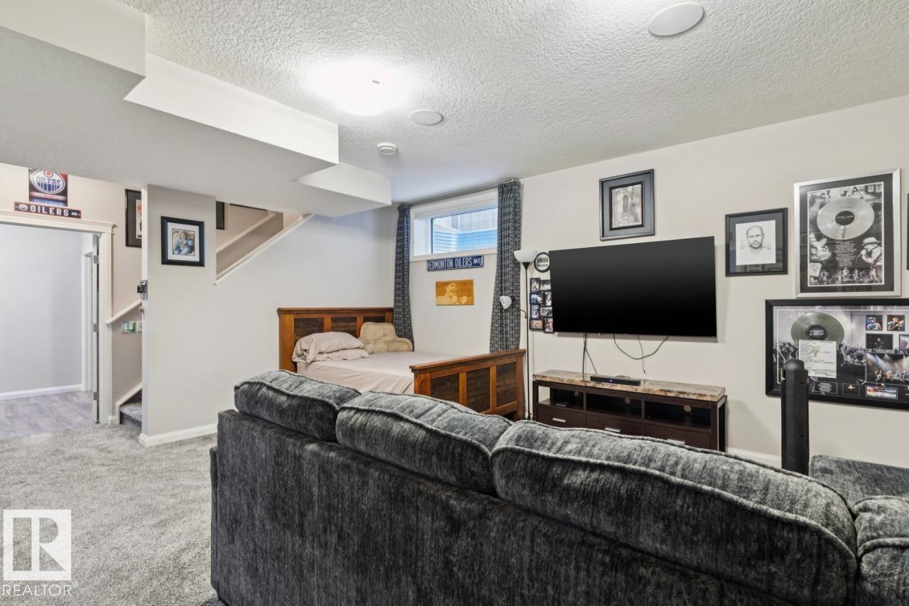 https://zimg.paragon.ice.com/ParagonImages/Property/PM/RAE/225398126/41/0/0/291ac699b2f578429bcb82914953ec70/1/25decf31e66ad13addefa98b330a618f/225398126-e1603e10-245c-4f5a-8c42-d70b29955df7.JPG