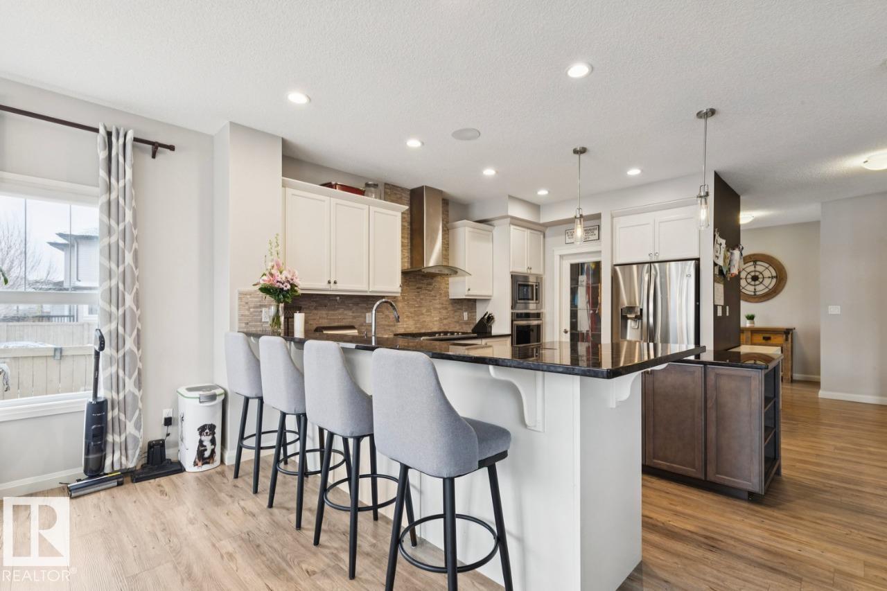 https://zimg.paragon.ice.com/ParagonImages/Property/PM/RAE/225398126/7/0/0/4e8014e3a63b13abf6eacad14d977896/1/25decf31e66ad13addefa98b330a618f/225398126-f8f40c03-8aa5-4107-a4dd-c612b7a3c452.JPG