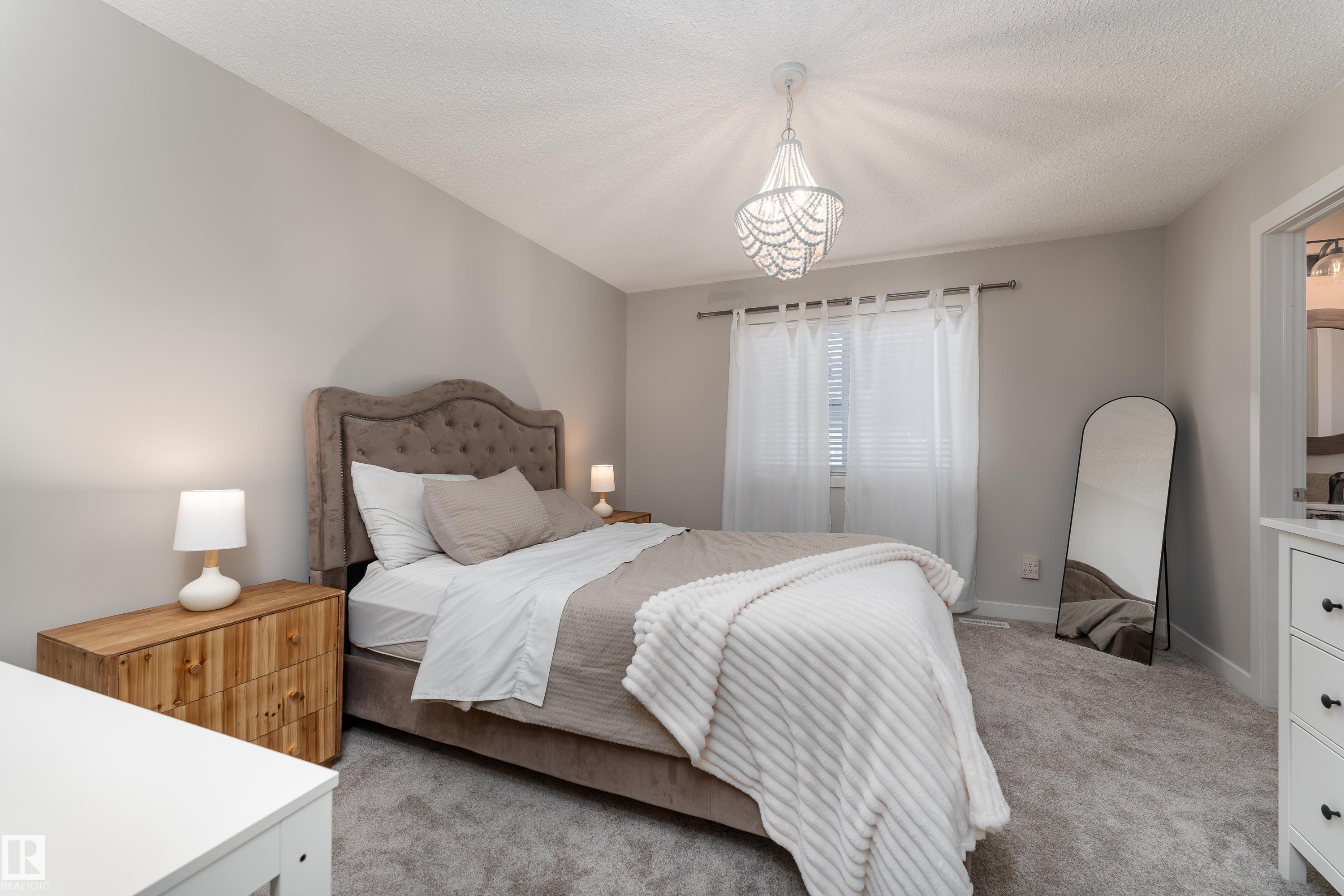 https://zimg.paragon.ice.com/ParagonImages/Property/PM/RAE/225398131/20/0/0/5f8f86f0870bf1c4e4b05ffde5af1bfb/1/bd114ca7bfeb9a7ec874ffaa5b2632b2/225398131-a09ff7e1-a31b-4725-b30b-a462a6631ee9.JPG