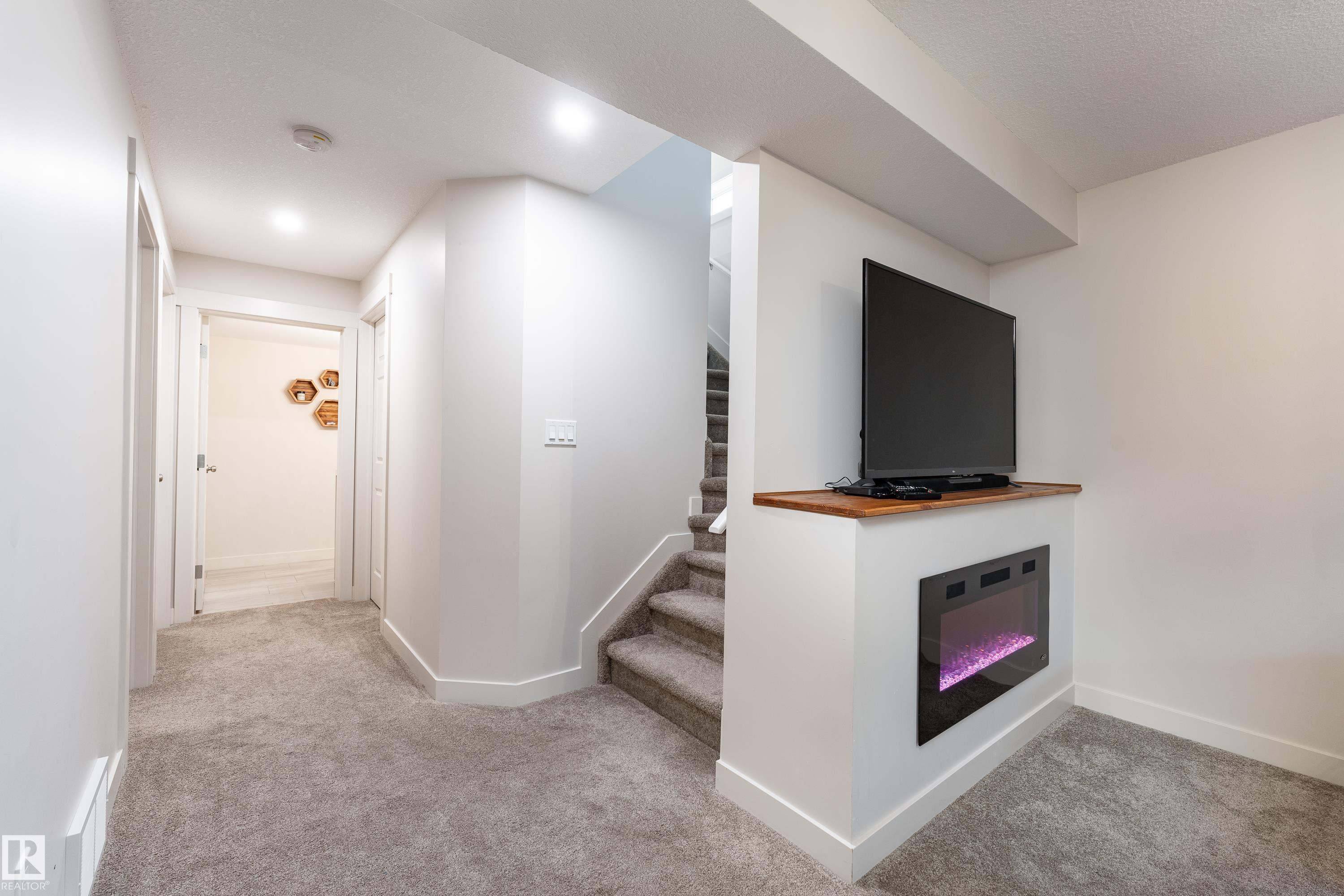 https://zimg.paragon.ice.com/ParagonImages/Property/PM/RAE/225398131/36/0/0/8ccf0c9f4247812bd84aad1b99d09b08/1/bd114ca7bfeb9a7ec874ffaa5b2632b2/225398131-a88d0ee1-5a01-4fce-a6ba-0c84f5580fe1.JPG