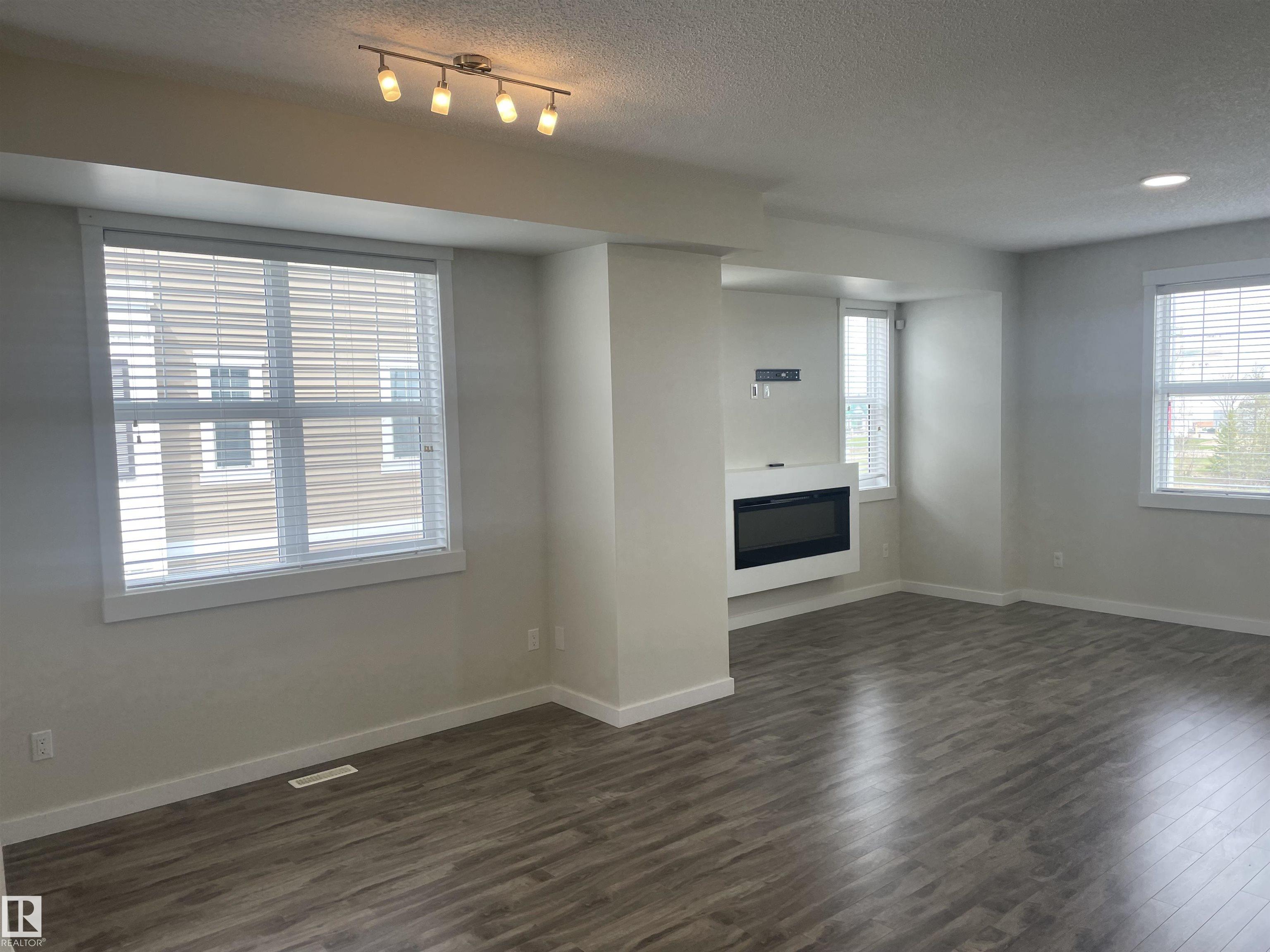 300 - 8530 94 Street, South Fort, Fort Saskatchewan