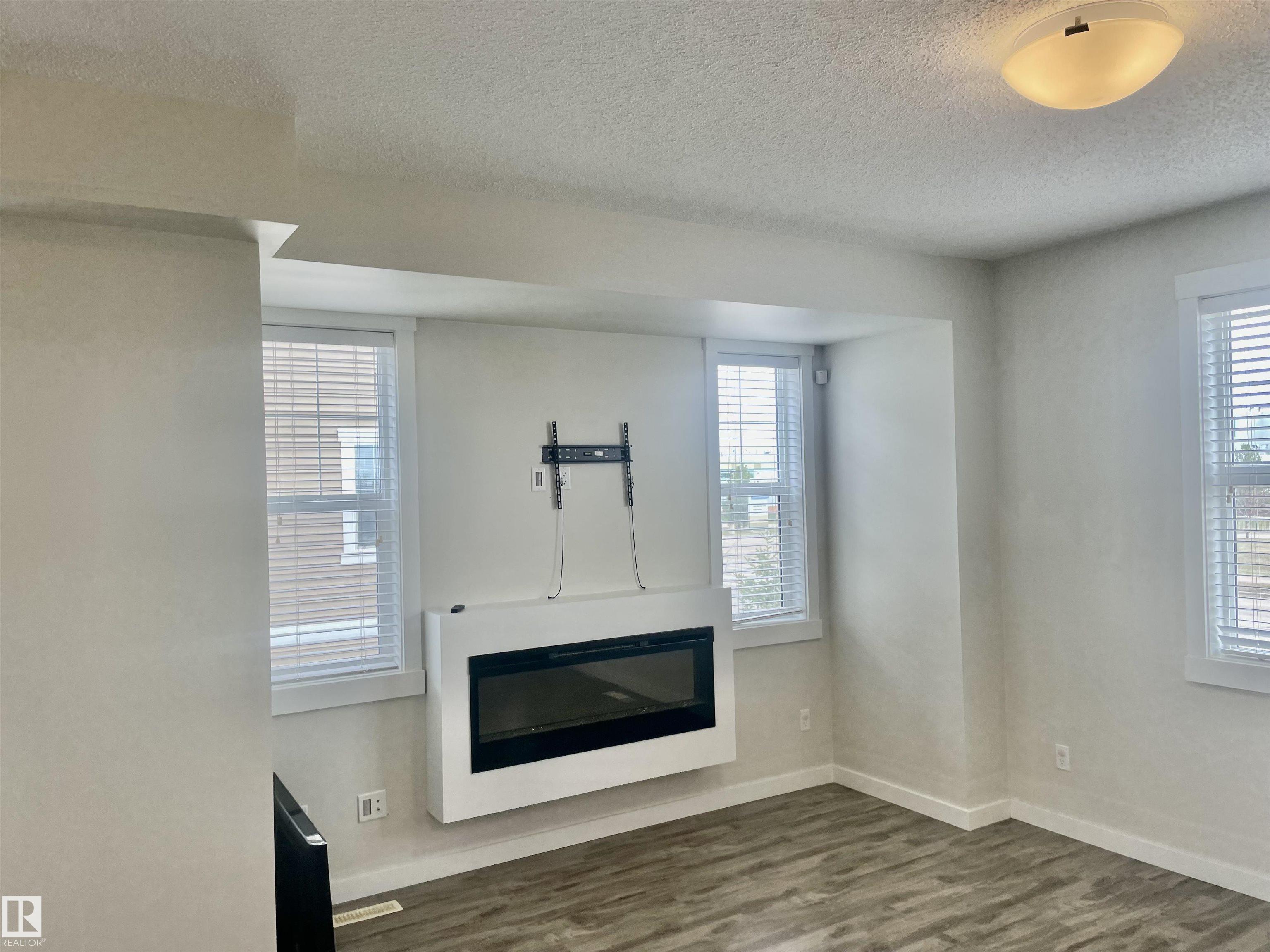 300 - 8530 94 Street, South Fort, Fort Saskatchewan