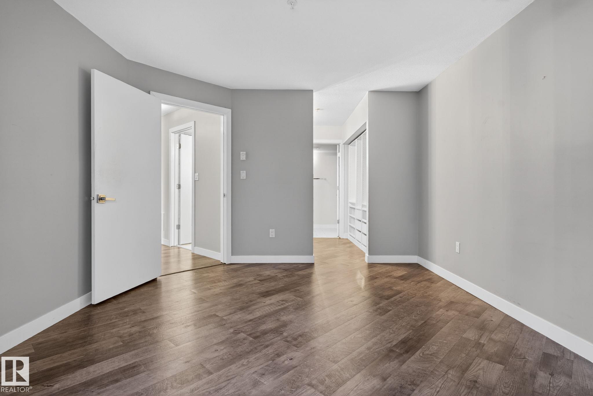 Photo 12 at 113 - 10153 117 Street NW, Wîhkwêntôwin, Edmonton