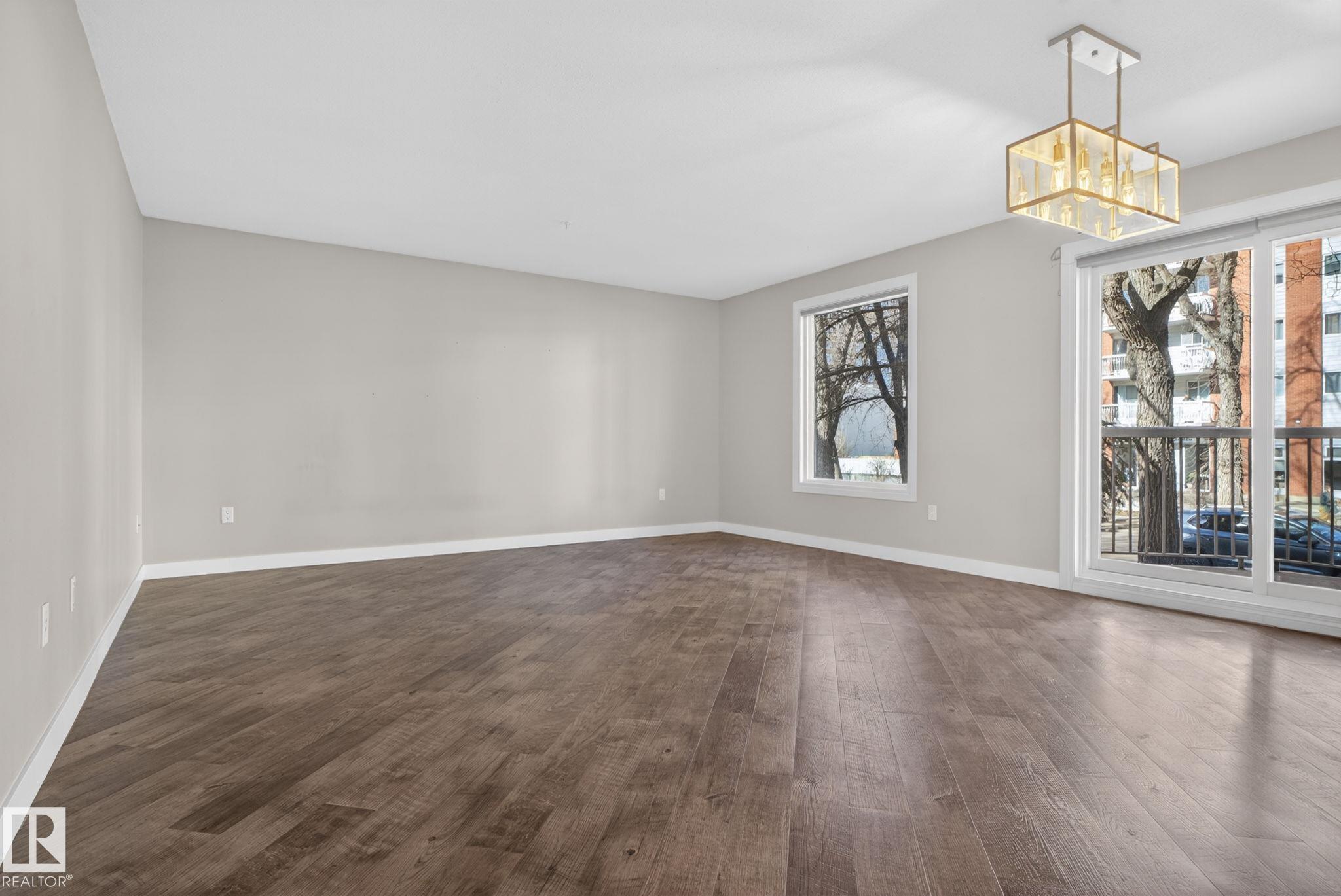 Photo 3 at 113 - 10153 117 Street NW, Wîhkwêntôwin, Edmonton