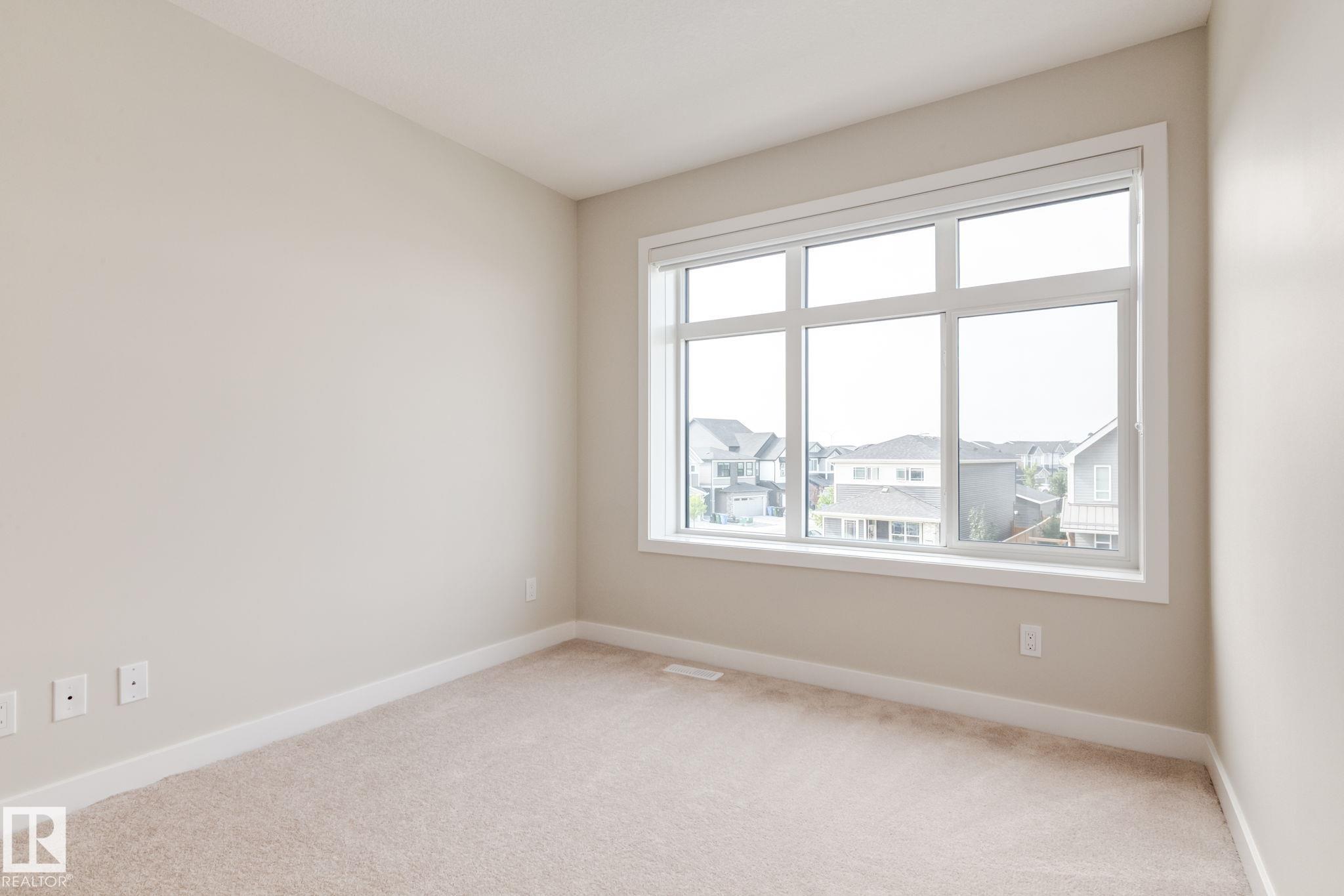 https://zimg.paragon.ice.com/ParagonImages/Property/PM/RAE/225398139/22/0/0/63de701f0e66b4dbe0d5f438ec3c9f17/1/8fac0858565de36e1791cc1fd096be99/225398139-3e6248a2-d302-4c55-bc00-9164ea856ec4.JPG