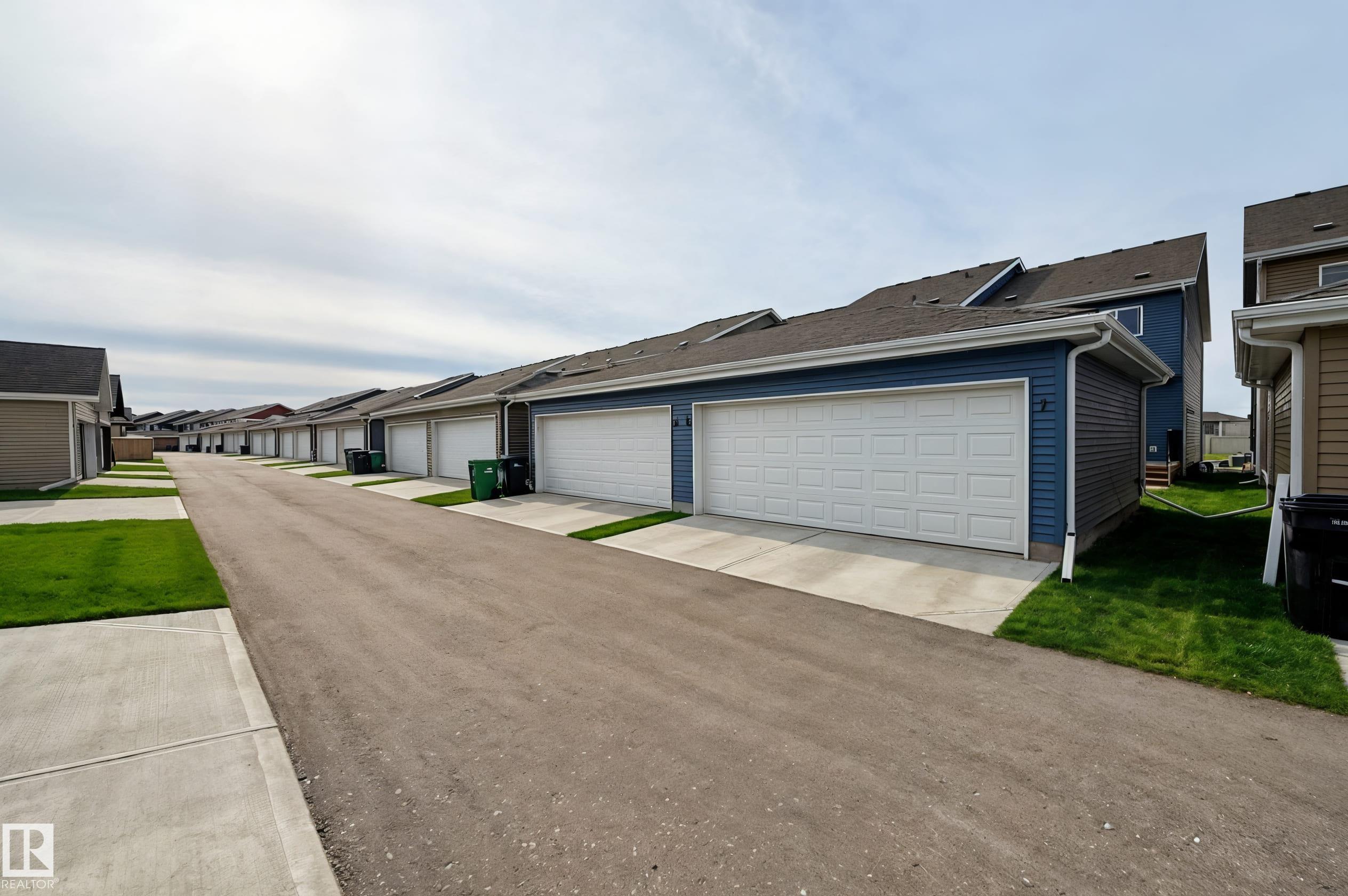 Photo 26 at 2093 Maple Road NW, Maple Crest, Edmonton