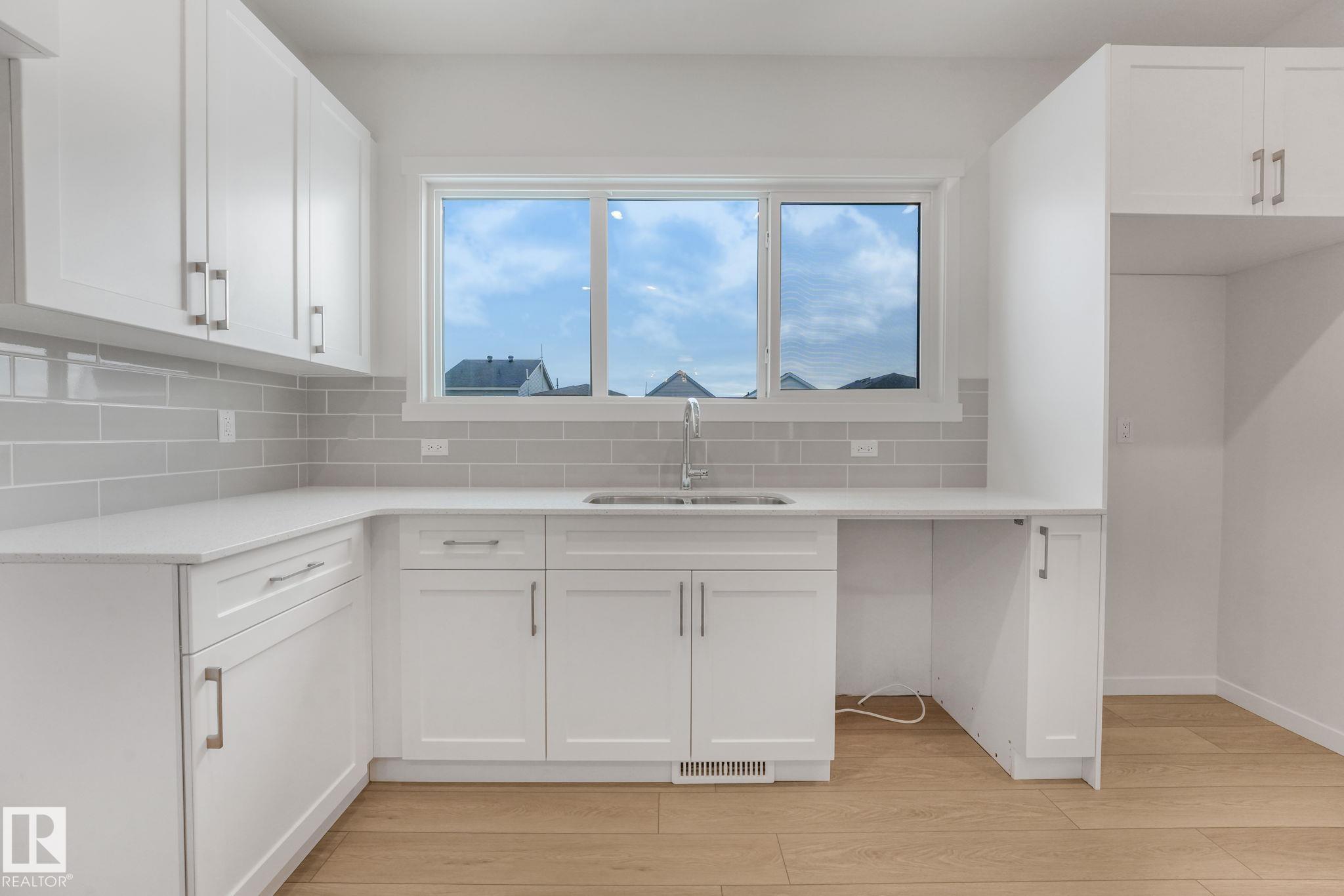 https://zimg.paragon.ice.com/ParagonImages/Property/PM/RAE/225398160/12/0/0/96d58152c3a14d0b96bcef1ceda0a847/1/678ee8e69fbab28a47529fe187df5aed/225398160-9CF5A6B2-719E-4F69-A28E-7AD196DB7532.JPG