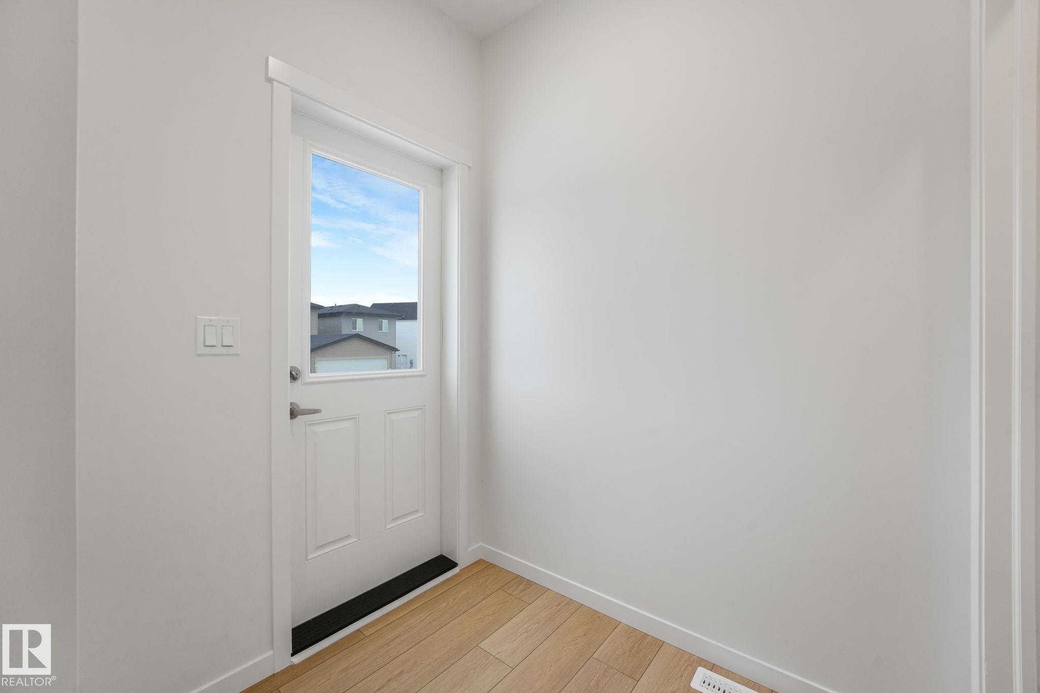 https://zimg.paragon.ice.com/ParagonImages/Property/PM/RAE/225398160/15/0/0/ac7ba4ac8fd56a1246dfae0d0cba9a32/1/678ee8e69fbab28a47529fe187df5aed/225398160-0E12FC56-3977-4922-8FF4-2692290B5A20.JPG