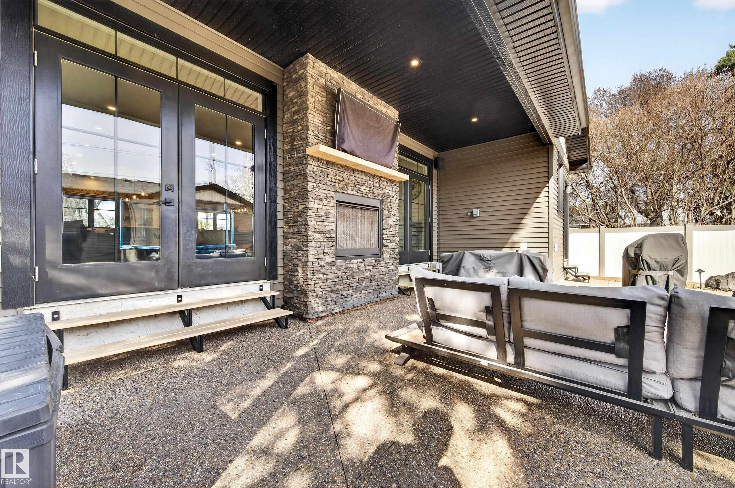 https://zimg.paragon.ice.com/ParagonImages/Property/PM/RAE/225398166/69/0/0/a227c8e26832a875d36291849a97ba82/1/800d5ff3ef731d88015d60243bc0735c/225398166-8a8b7a04-4d89-47a4-9377-854fc7c7e1df.JPG