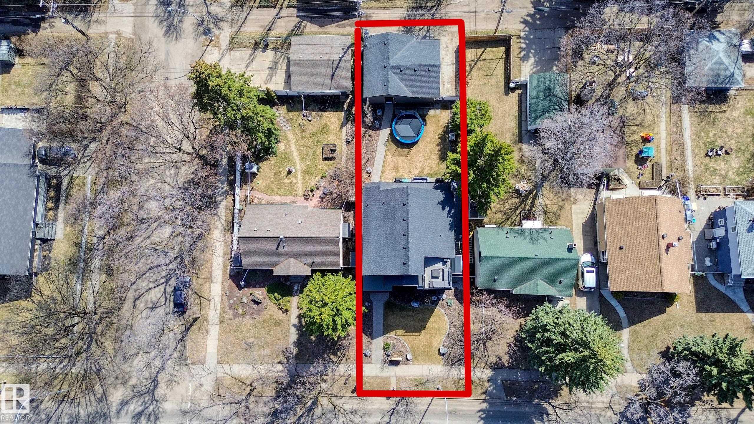 https://zimg.paragon.ice.com/ParagonImages/Property/PM/RAE/225398166/71/0/0/e10f89a150c6bd0c85bac29767dd83c8/1/800d5ff3ef731d88015d60243bc0735c/225398166-606e5847-4fa3-4021-b23a-9b3d03b27896.JPG
