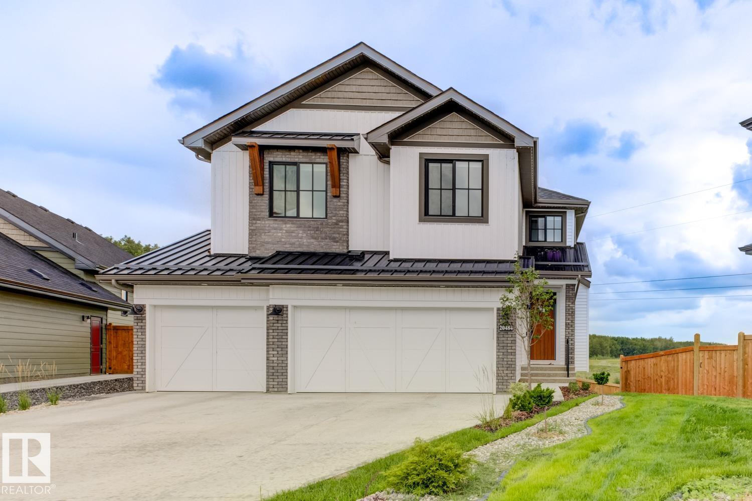 20484 128 Avenue NW, Trumpeter Area, Edmonton photo number 2