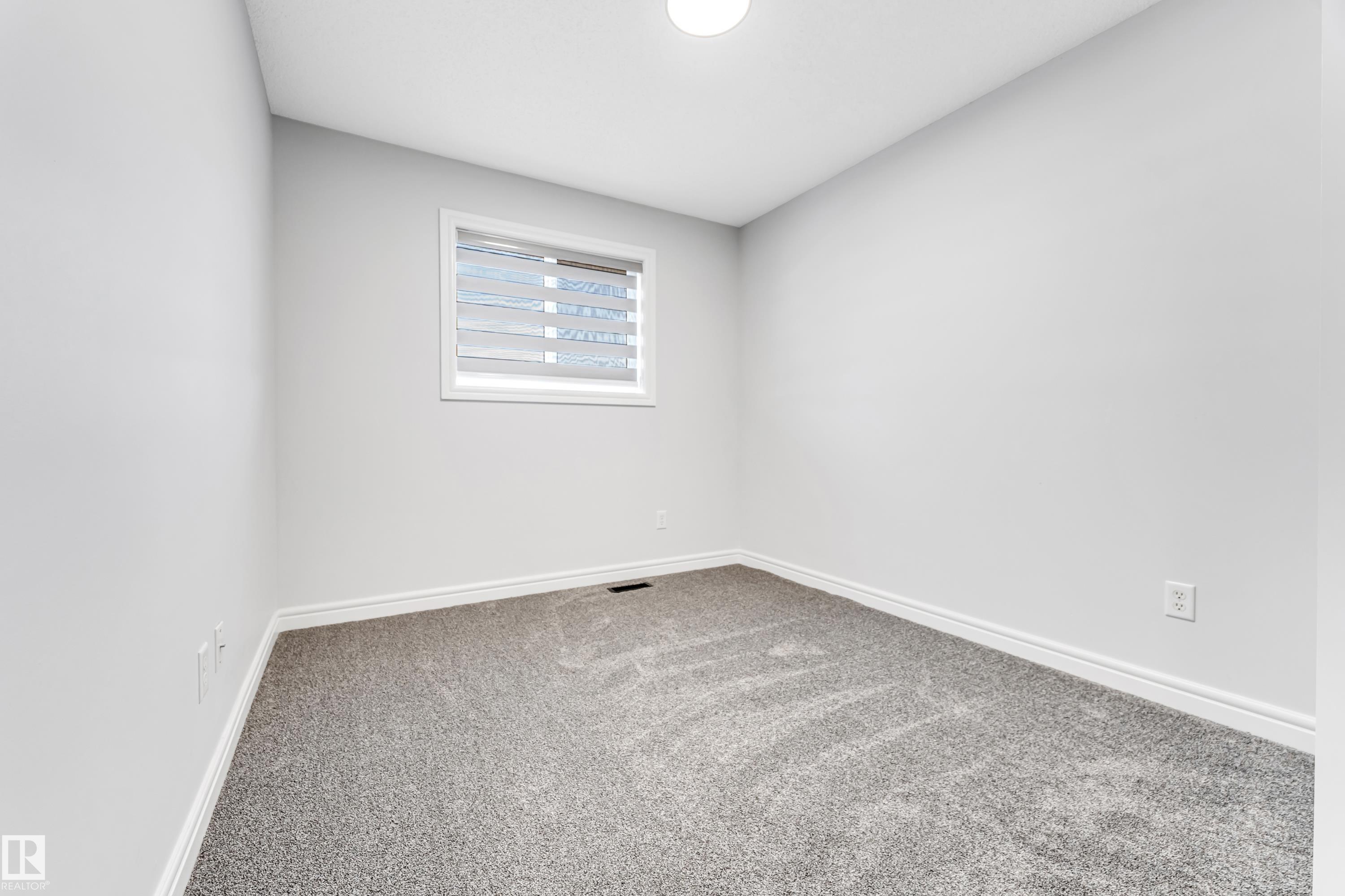 https://zimg.paragon.ice.com/ParagonImages/Property/PM/RAE/225398186/20/0/0/3fb944e4edd25ff5d3ba5464b2a7413d/1/35627f2f4bb899f42372ea5518602c60/225398186-494dc368-5edf-4c14-9ef5-ab5eee301190.JPG