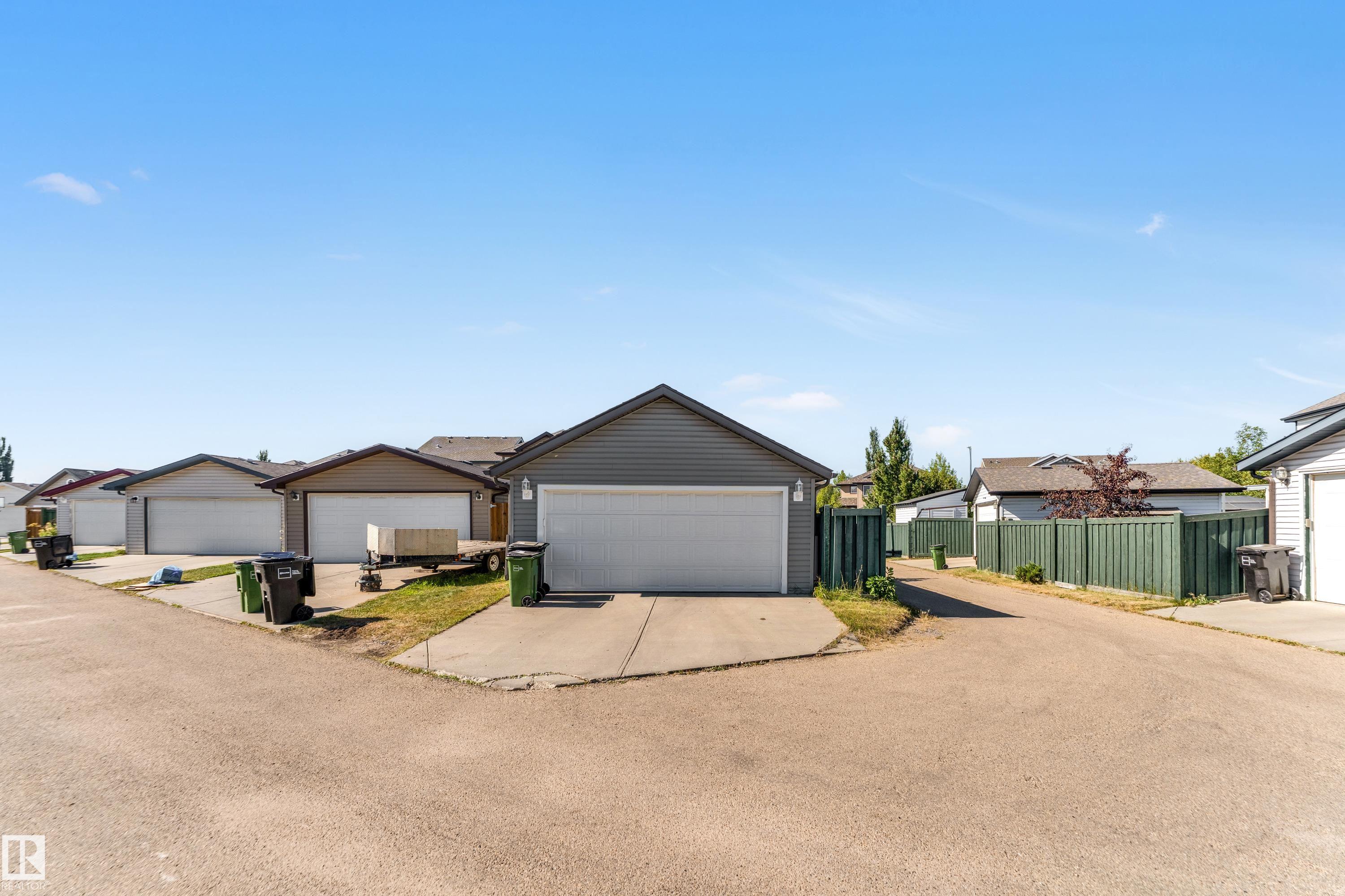 https://zimg.paragon.ice.com/ParagonImages/Property/PM/RAE/225398186/29/0/0/06e9c5f655efd9f3c0bcf660b188329a/1/35627f2f4bb899f42372ea5518602c60/225398186-b136eefa-4bab-4e49-8edf-410a0da3a59d.JPG