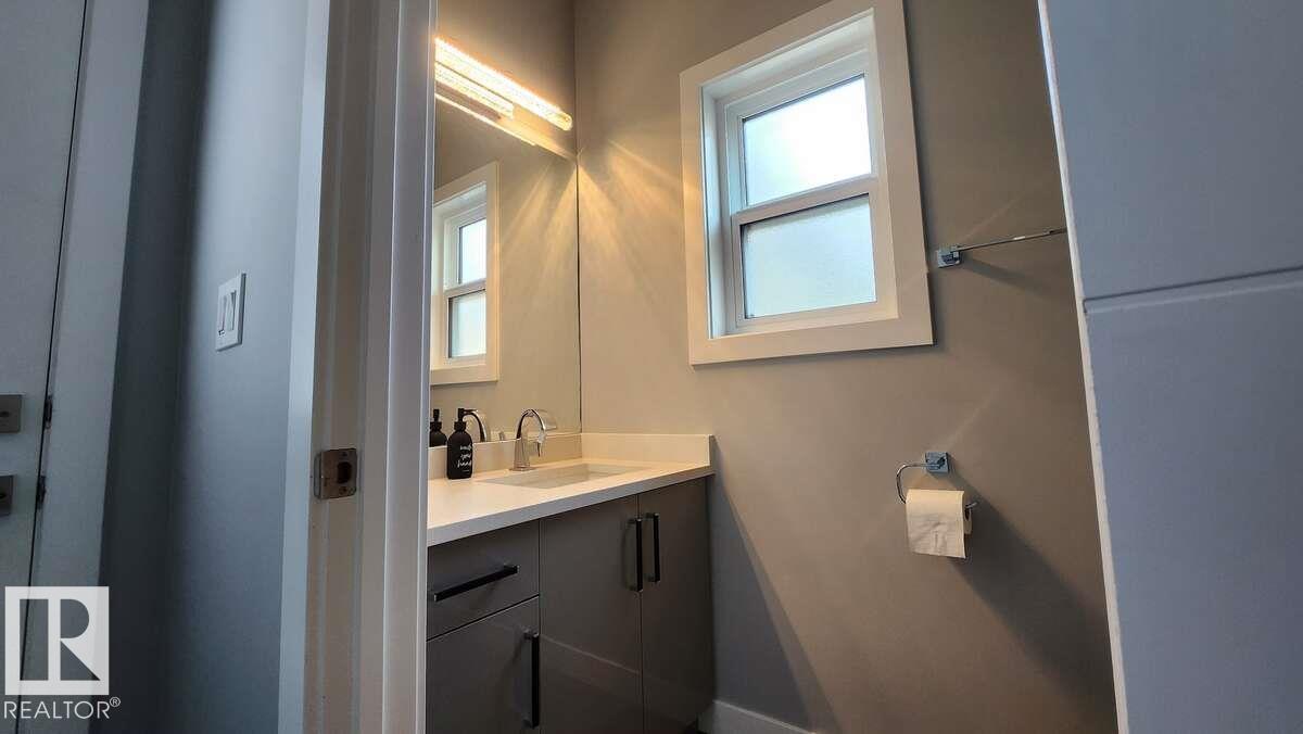 https://zimg.paragon.ice.com/ParagonImages/Property/PM/RAE/225398199/12/0/0/7723e284e704d215c54496c03aa2fb0c/1/0582ea0428ab7da0ebc6f0ee8f84f20e/225398199-015e3023-93d0-4cea-b8cd-9434feccdaf0.JPG