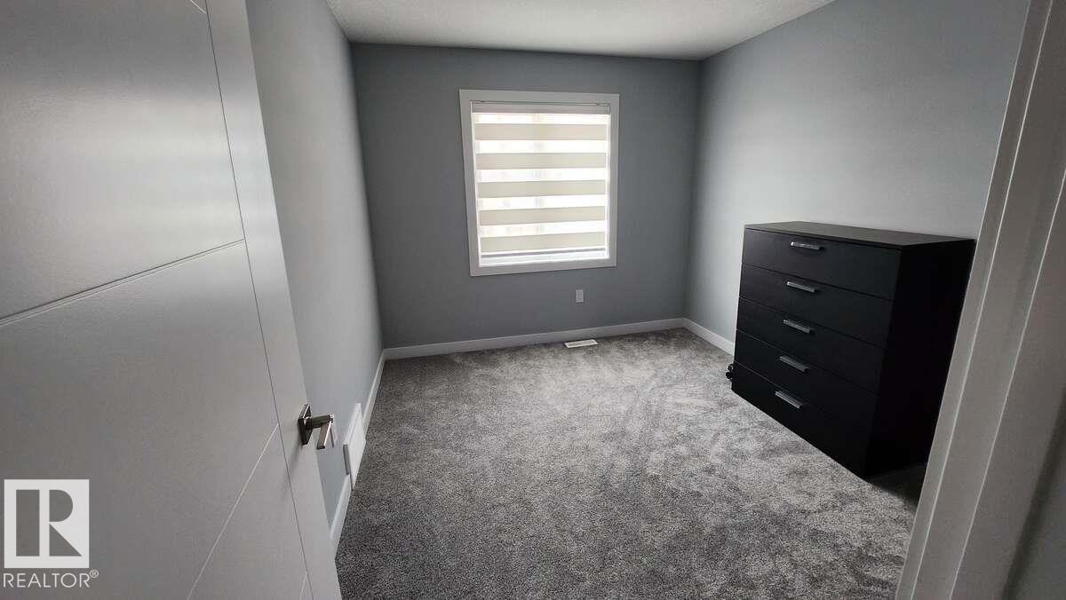 https://zimg.paragon.ice.com/ParagonImages/Property/PM/RAE/225398199/22/0/0/b2046ed3e0b50c2069a0c00e2513d81f/1/0582ea0428ab7da0ebc6f0ee8f84f20e/225398199-26047894-2ff2-4a06-9d33-68ad305549ed.JPG