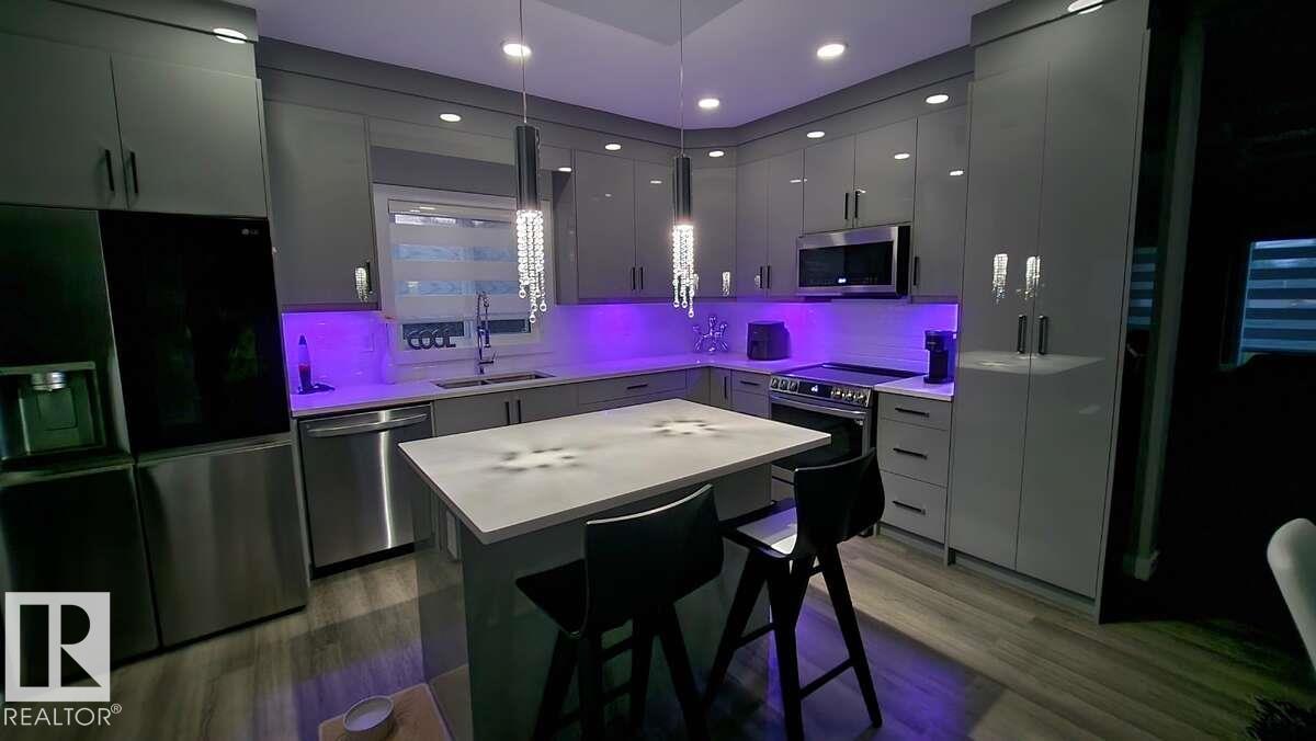 https://zimg.paragon.ice.com/ParagonImages/Property/PM/RAE/225398199/8/0/0/da8ffbcaa700ecc7dd9871f0a2be1989/1/0582ea0428ab7da0ebc6f0ee8f84f20e/225398199-b197545e-f164-494b-b05b-cf8f0565cbba.JPG