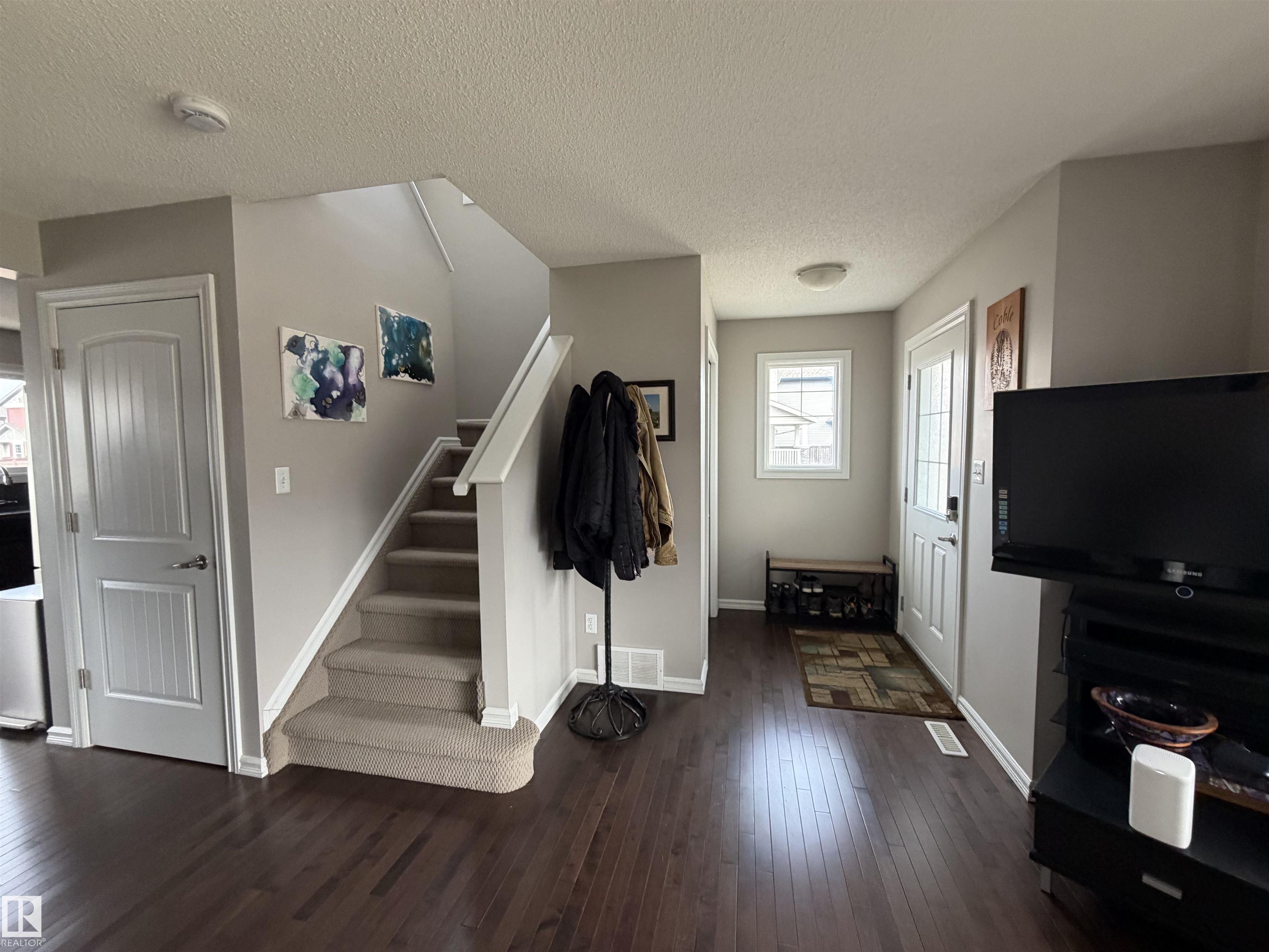 5204 4 Avenue SW, Charlesworth, Edmonton