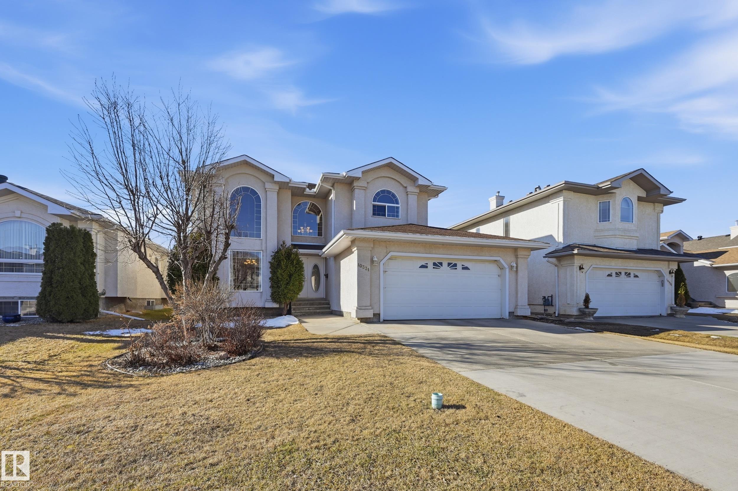 Photo 2 at 10331 156 Avenue NW, Beaumaris, Edmonton