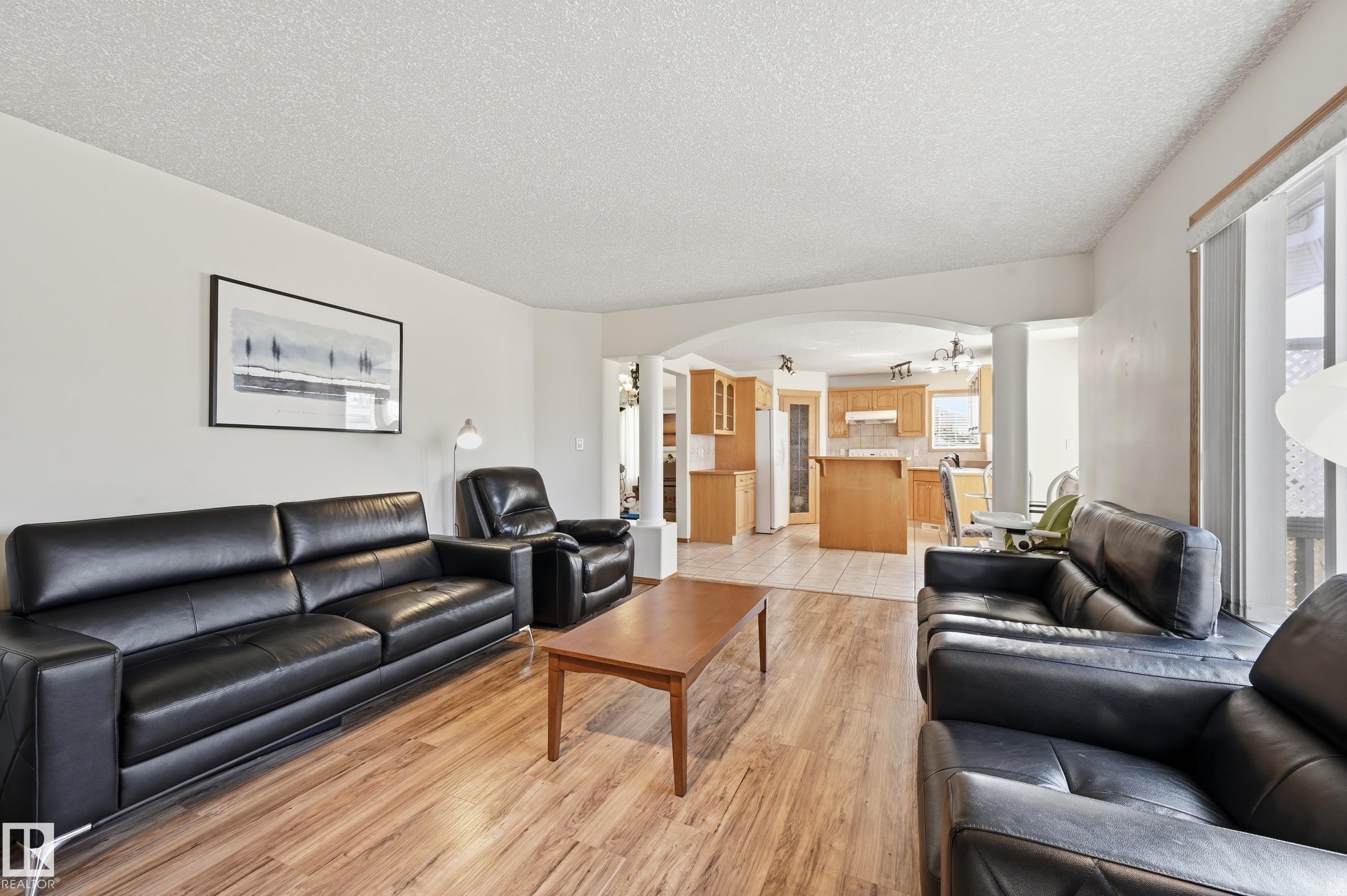 Photo 25 at 10331 156 Avenue NW, Beaumaris, Edmonton