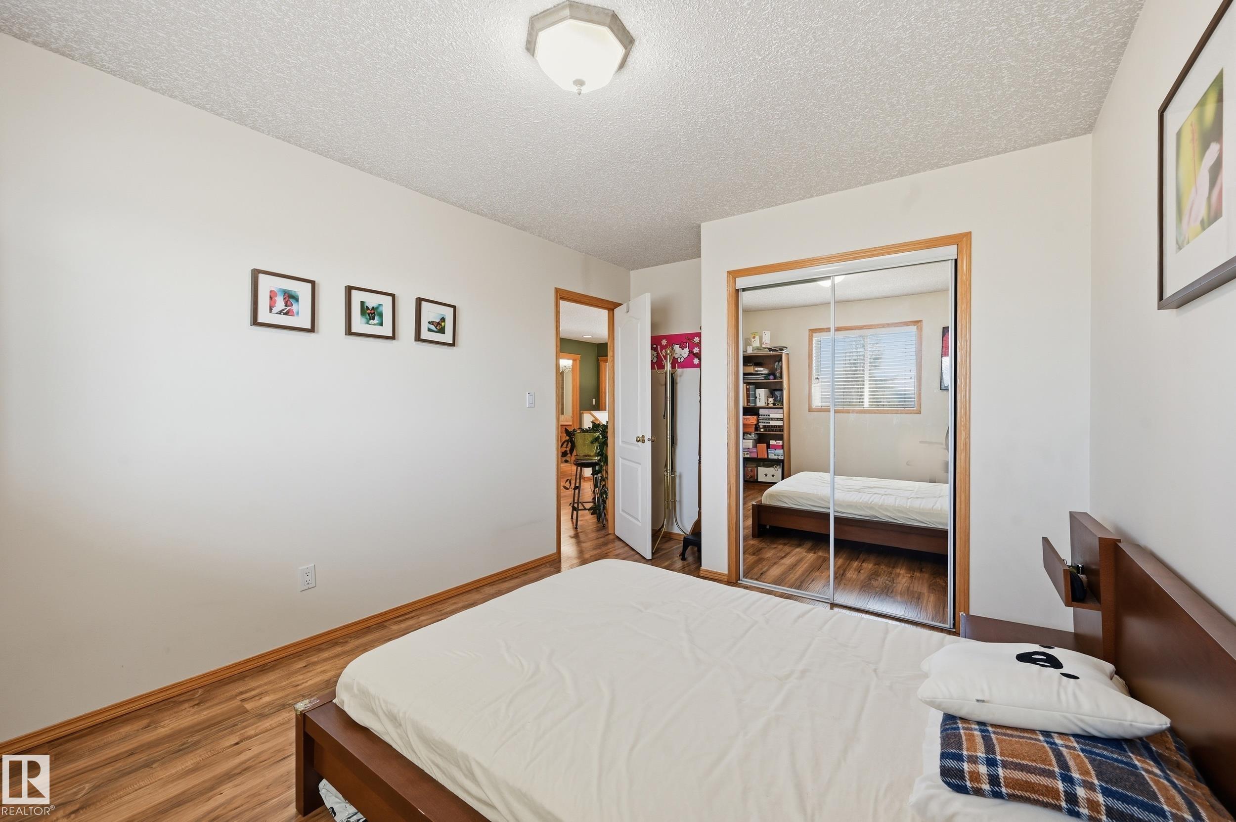 Photo 36 at 10331 156 Avenue NW, Beaumaris, Edmonton