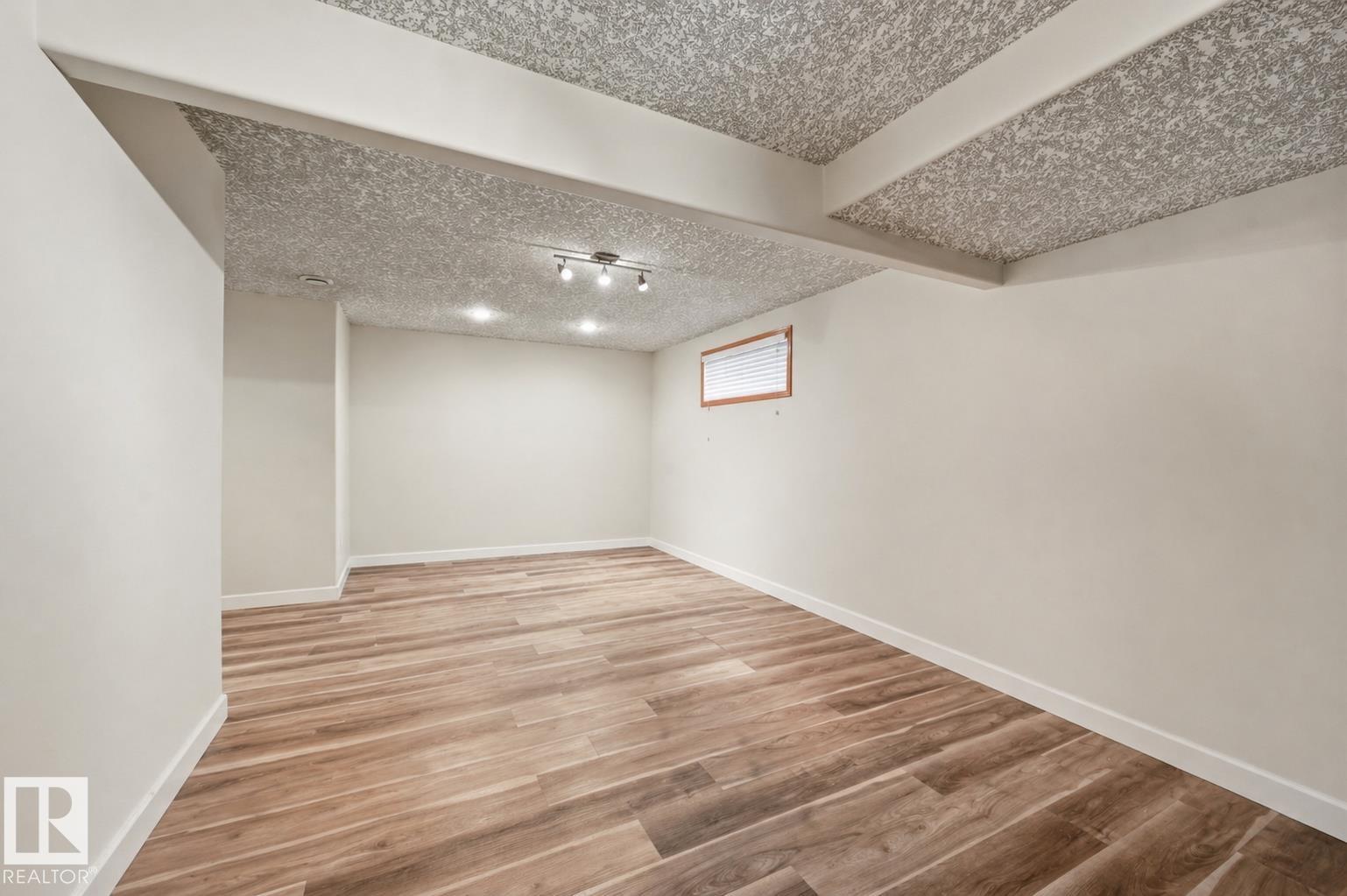 Photo 43 at 10331 156 Avenue NW, Beaumaris, Edmonton