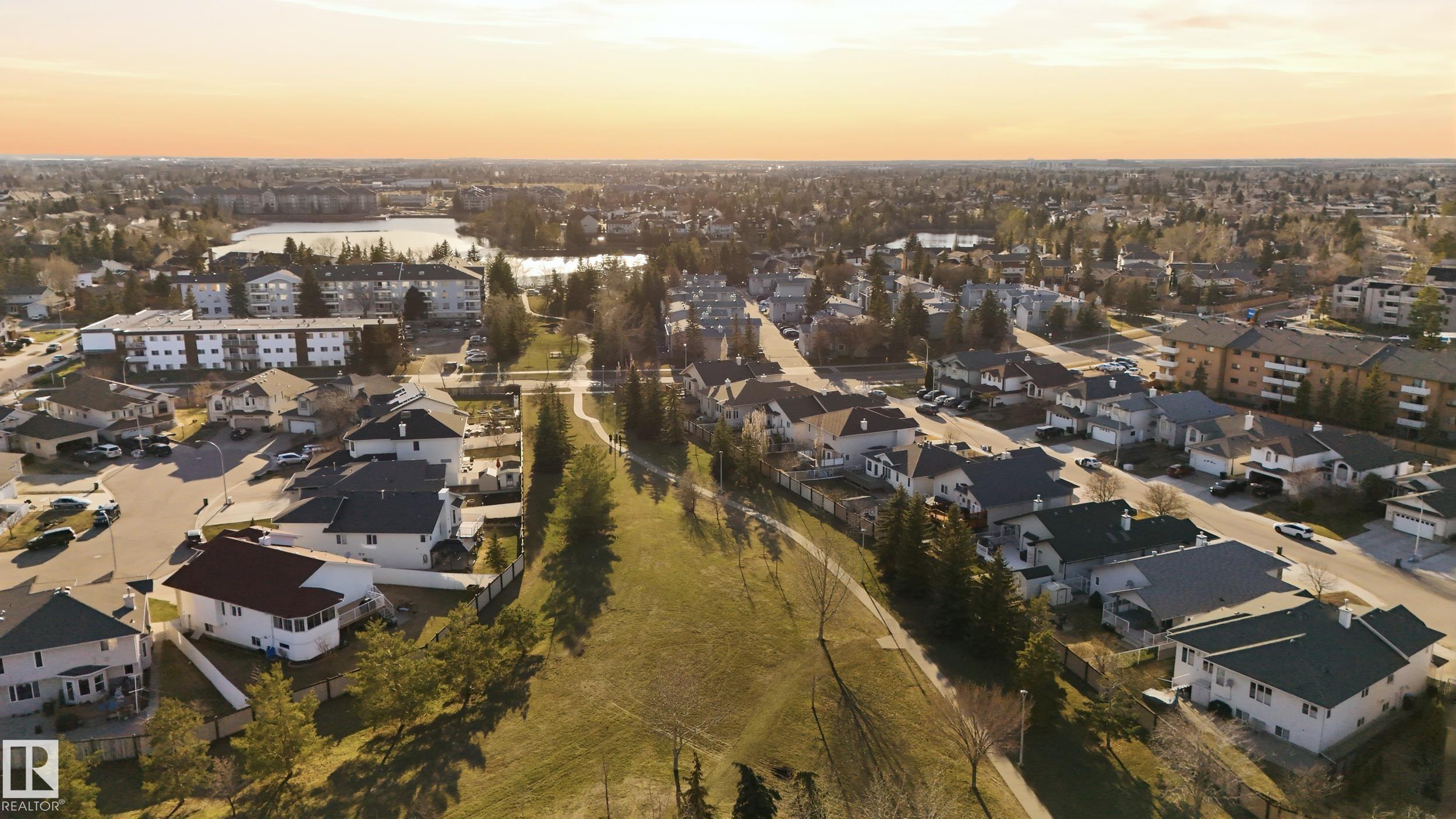 https://zimg.paragon.ice.com/ParagonImages/Property/PM/RAE/225398216/64/0/0/1fdf078d3a4eef554c49c36e93d0c41a/1/919a217383e474c896f12b2b44dbf927/225398216-e413b3d2-e443-40d6-a4ff-cbced863bbcf.JPG