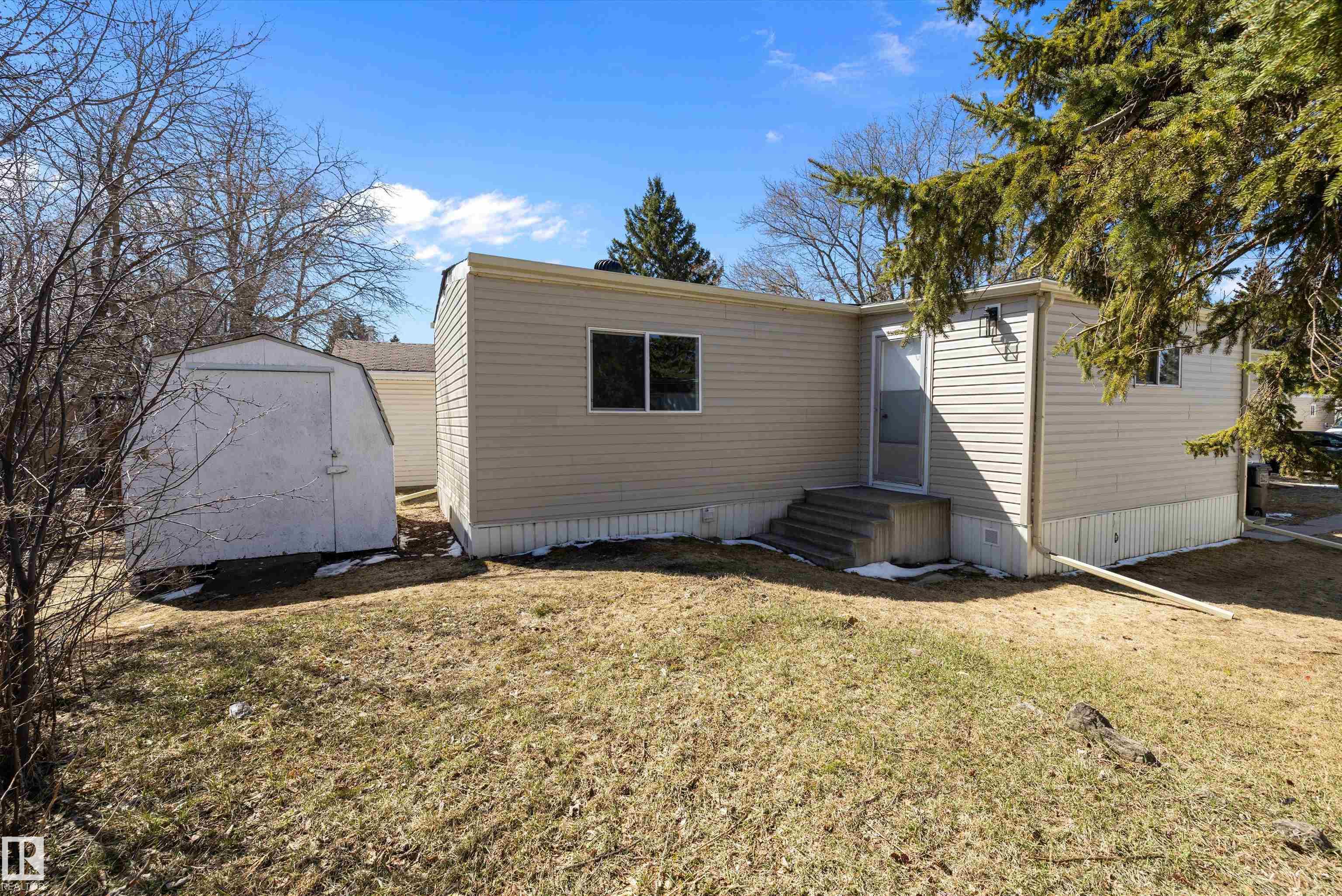 https://zimg.paragon.ice.com/ParagonImages/Property/PM/RAE/225398219/31/0/0/b6192e25c4806f5ba74ce302c5260dad/1/81762728162bbea072b08076dba4cdd3/225398219-71cac7a6-970b-4f60-b237-4730b58bc65c.JPG