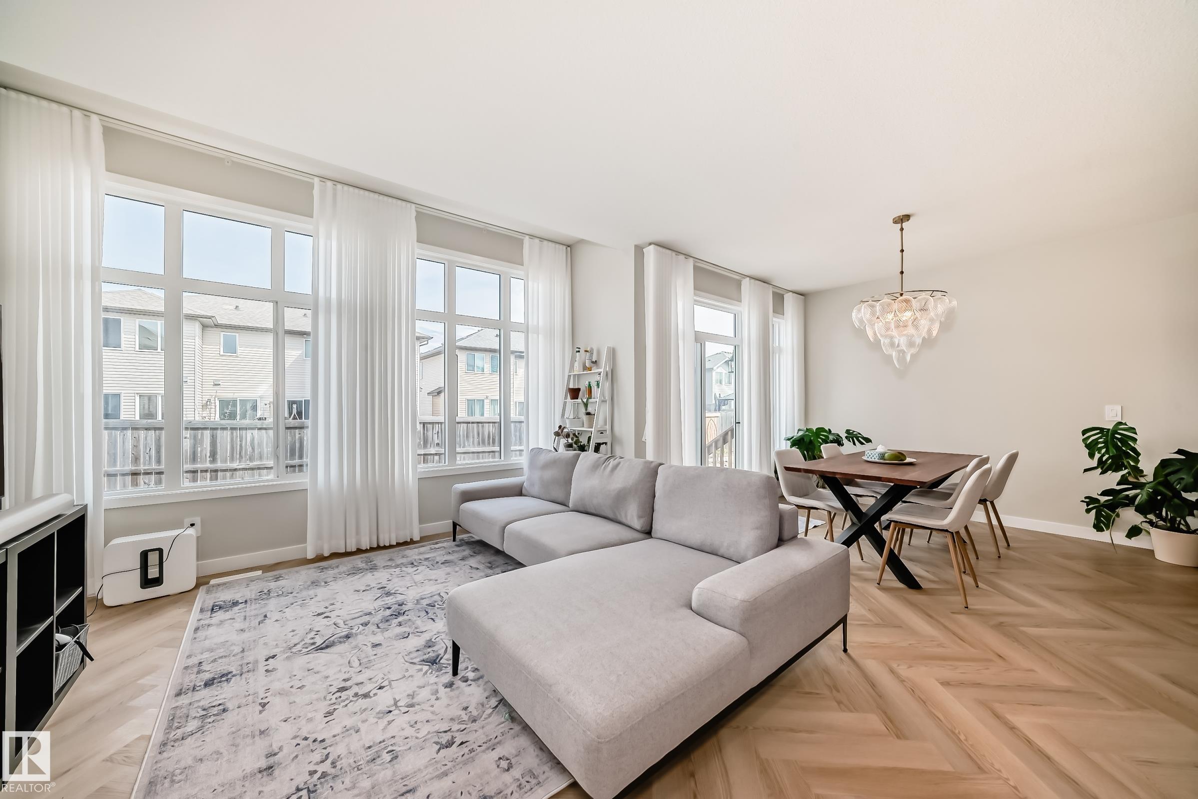 https://zimg.paragon.ice.com/ParagonImages/Property/PM/RAE/225398220/18/0/0/2737d078db06aa4a243ea7e5b5561254/1/16214f76ad97acc74e4557c49f2b900b/225398220-f2cbdb9d-a43e-45e7-9fd5-1ac1ba2382ec.JPG