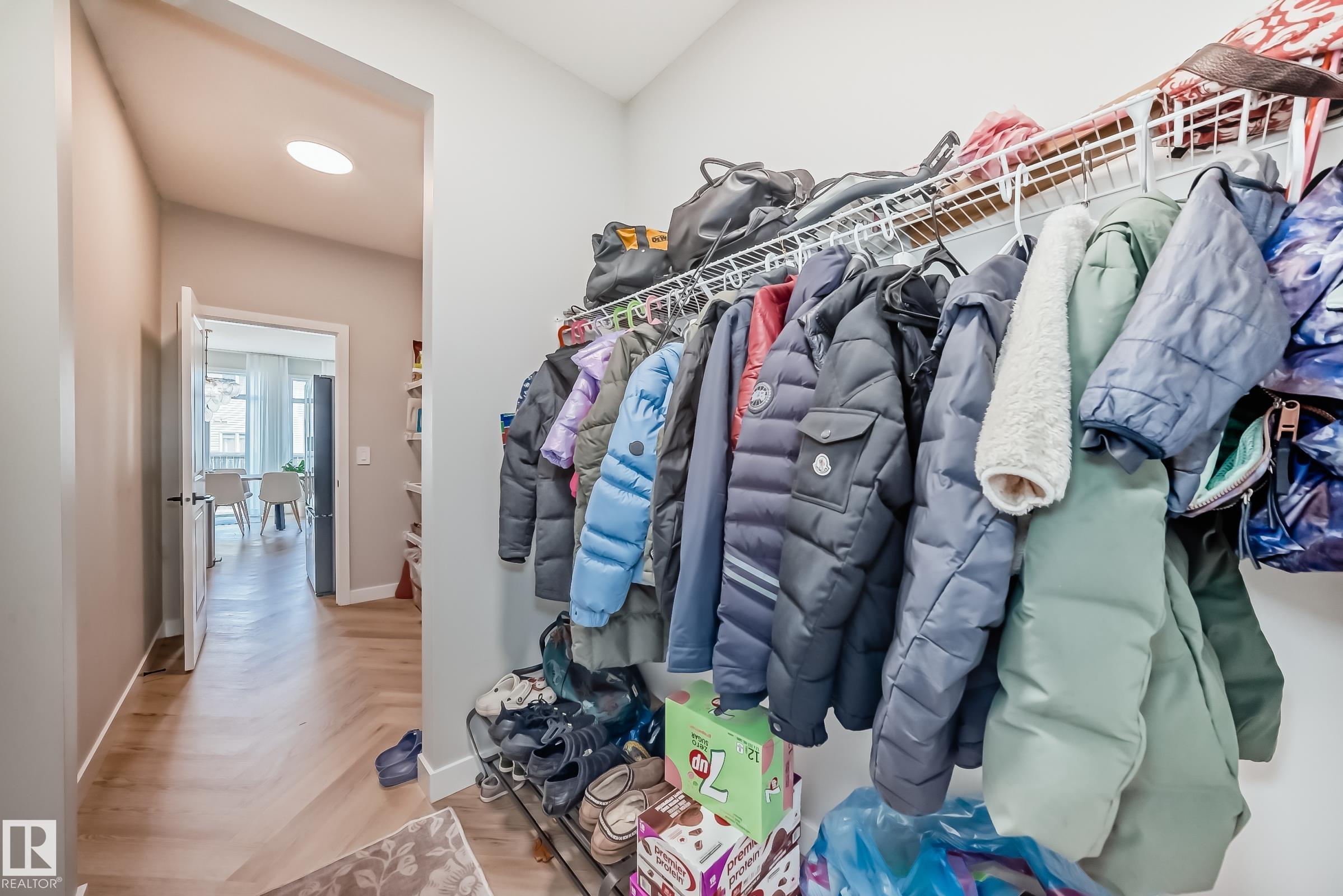 https://zimg.paragon.ice.com/ParagonImages/Property/PM/RAE/225398220/29/0/0/e9e77b9d1682b097f465556792c8b415/1/16214f76ad97acc74e4557c49f2b900b/225398220-f42cca3a-7ad5-4802-81d9-78fbcf846680.JPG