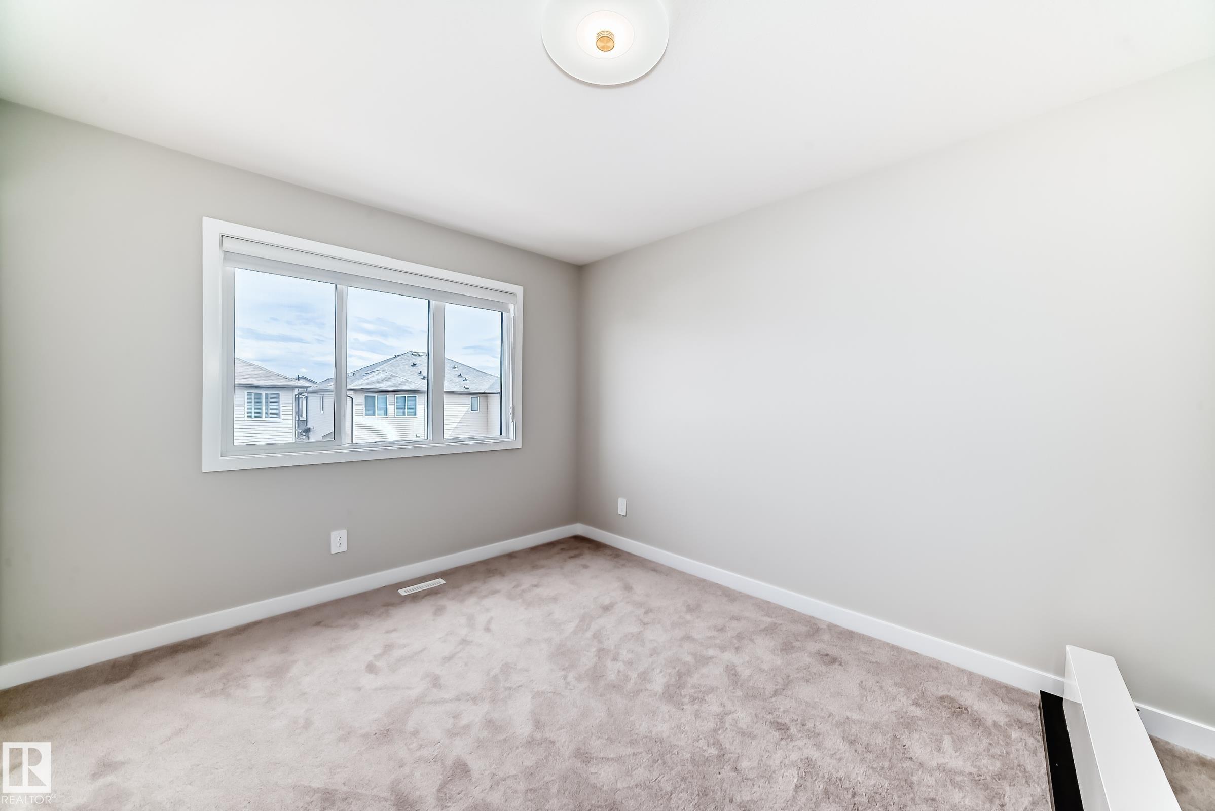 https://zimg.paragon.ice.com/ParagonImages/Property/PM/RAE/225398220/43/0/0/956aca0f17997368812d65063be4eb1f/1/16214f76ad97acc74e4557c49f2b900b/225398220-65f64bc1-b06c-4bad-9070-22dc4f4c0fd0.JPG