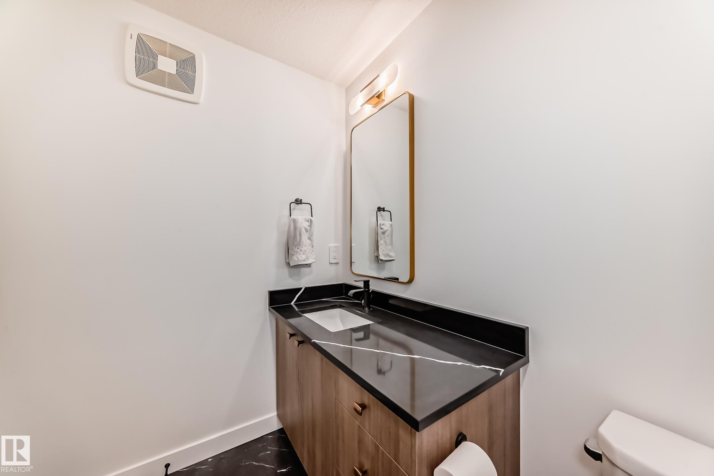https://zimg.paragon.ice.com/ParagonImages/Property/PM/RAE/225398220/48/0/0/4e6c5821b422568c2c6847a9937ae5f9/1/16214f76ad97acc74e4557c49f2b900b/225398220-9bcaf6db-52b1-4921-af59-cde18ea25f9b.JPG