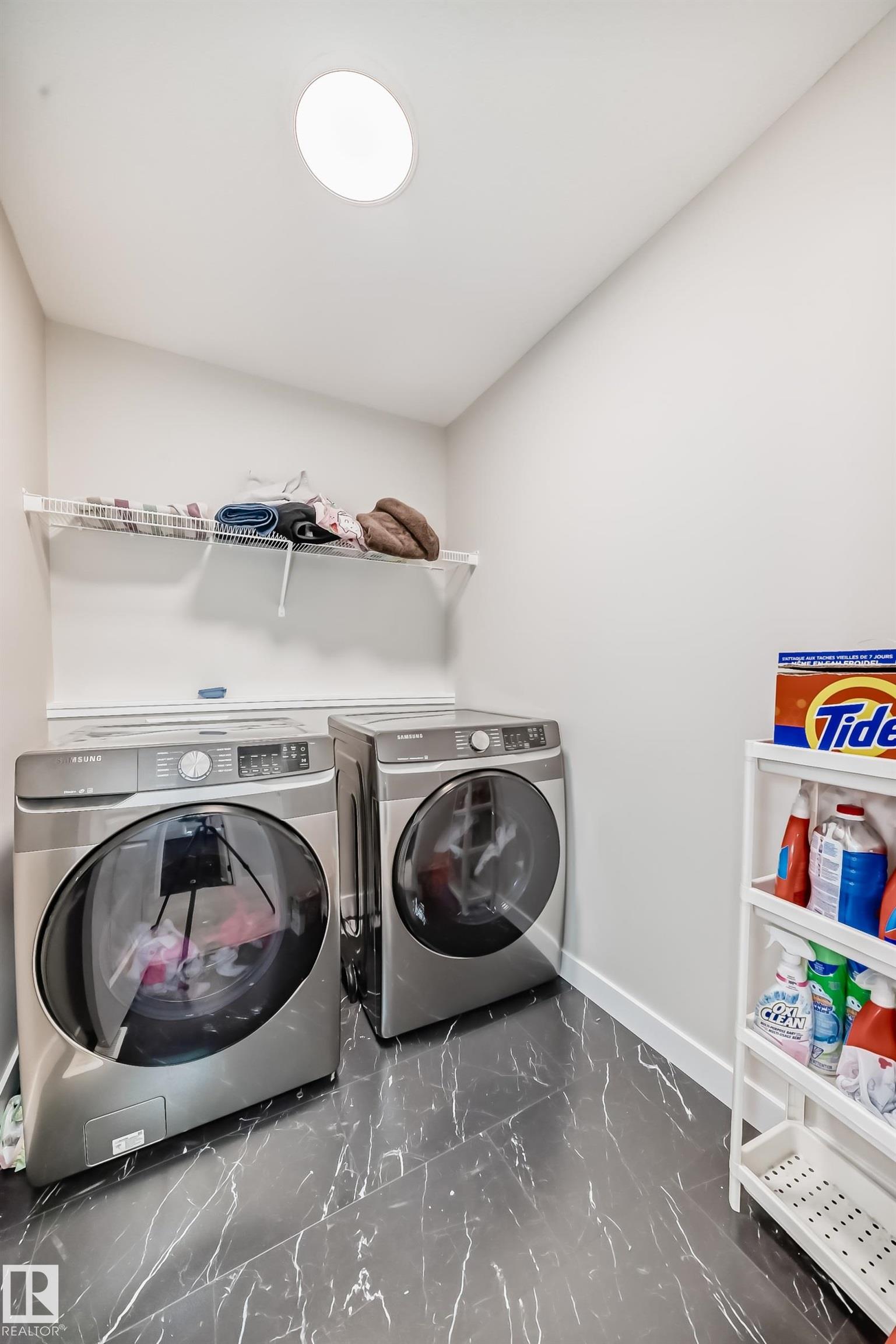 https://zimg.paragon.ice.com/ParagonImages/Property/PM/RAE/225398220/53/0/0/9de79518e4e393dc39c649c849926ee0/1/16214f76ad97acc74e4557c49f2b900b/225398220-4a0b6dc1-b502-42c4-bb15-0c0bc0c93aa5.JPG