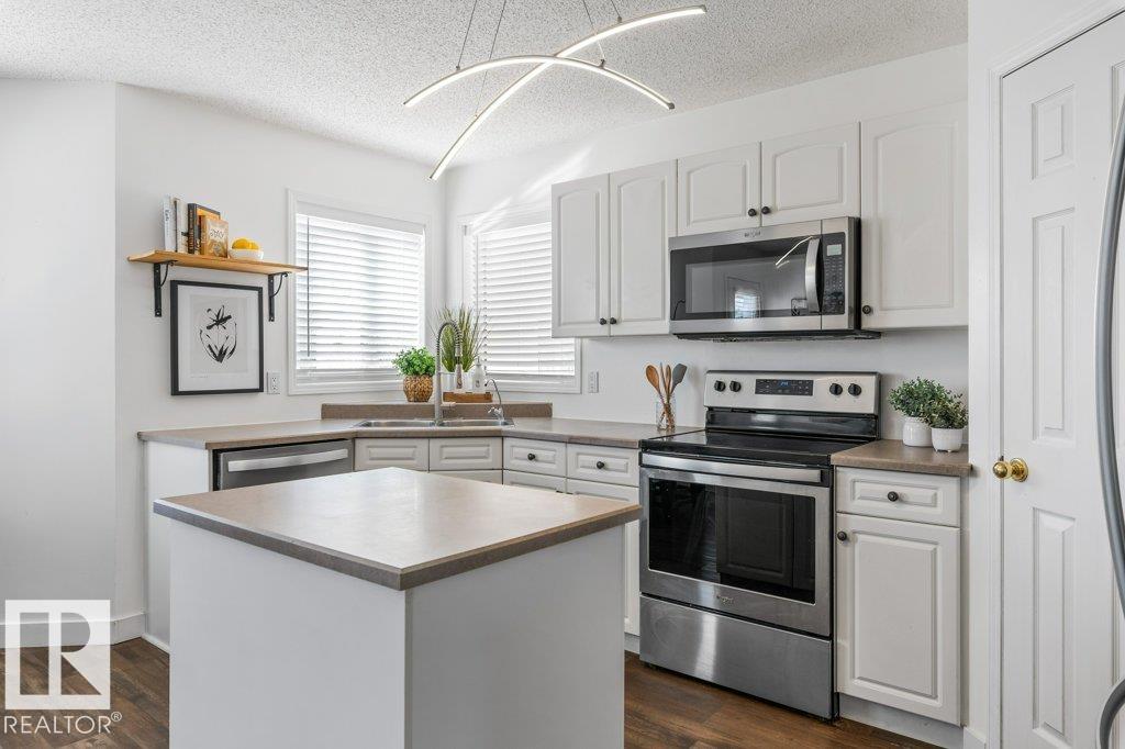 Photo 10 at 4272 24 Street NW, Larkspur, Edmonton