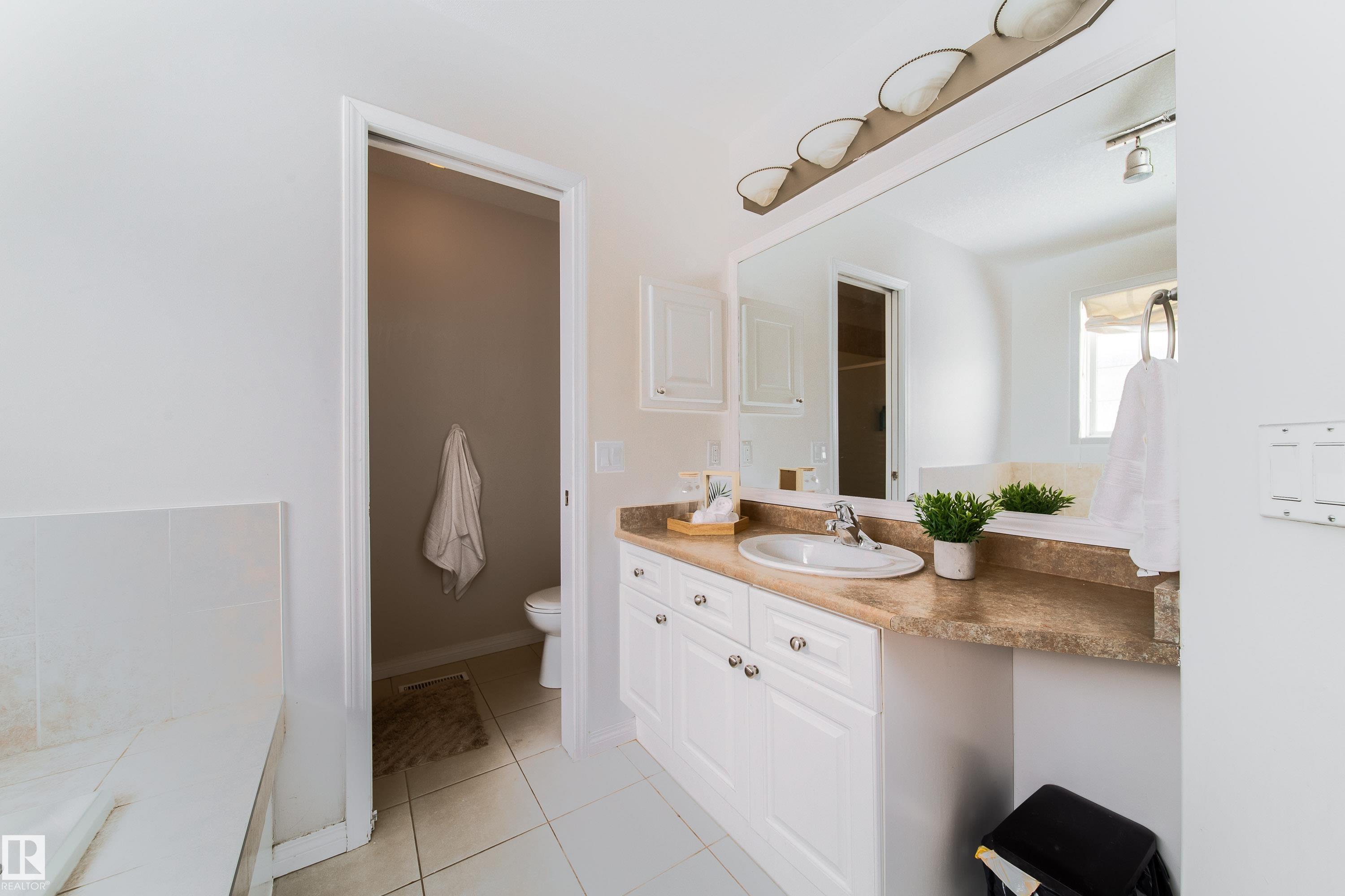Photo 35 at 1205 Ormsby Lane NW, Ormsby Place, Edmonton